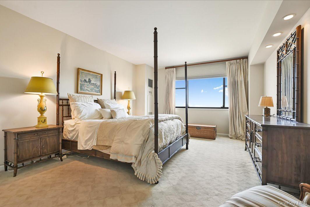 Coop Grand Central  Queens, NY 11005, MLS-965926-24