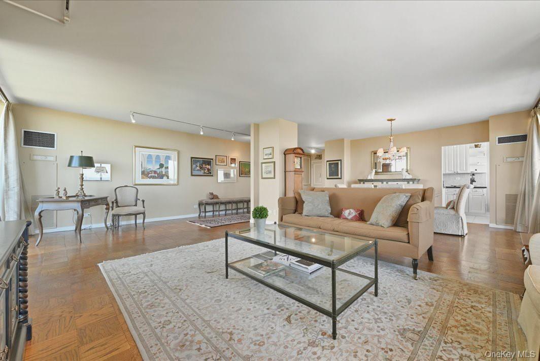 Coop Grand Central  Queens, NY 11005, MLS-965926-5