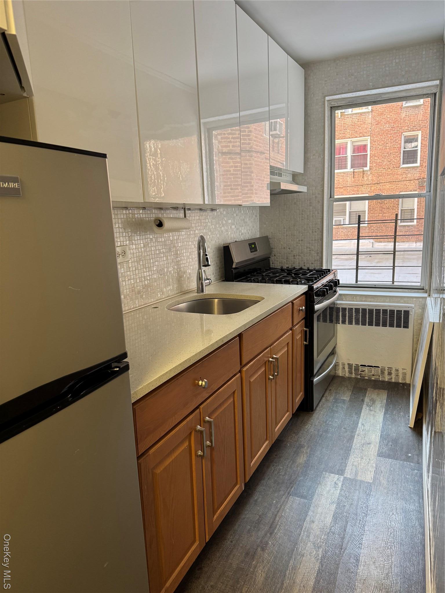 Apartment 64th  Queens, NY 11374, MLS-965941-8