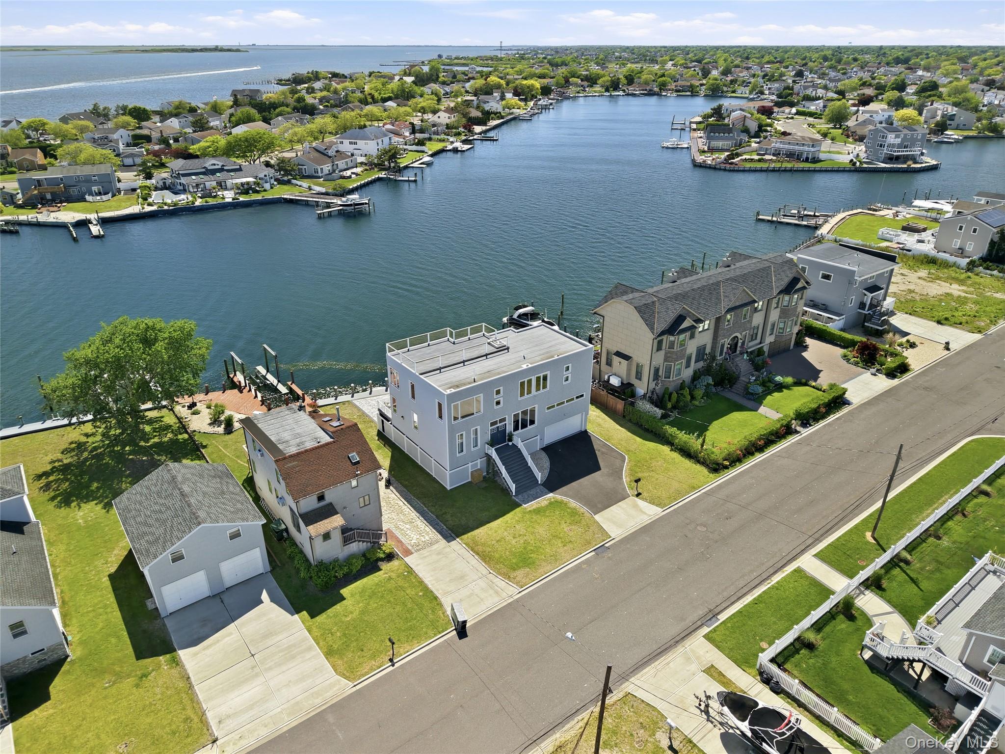 Single Family W Lido Promenade  Suffolk County, NY 11757, MLS-965982-45
