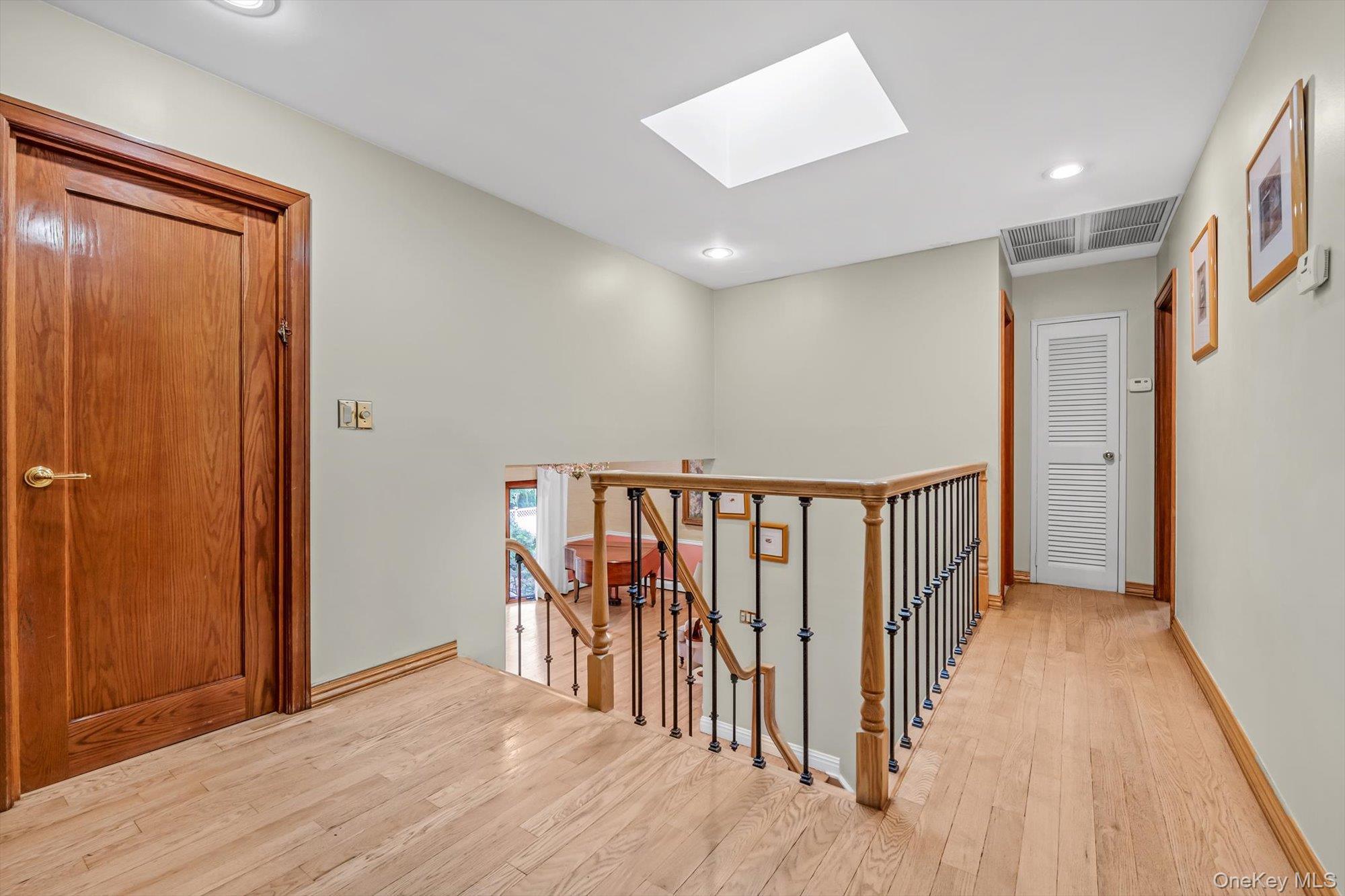 Single Family Kearny Drive  Nassau County, NY 11581, MLS-965996-12
