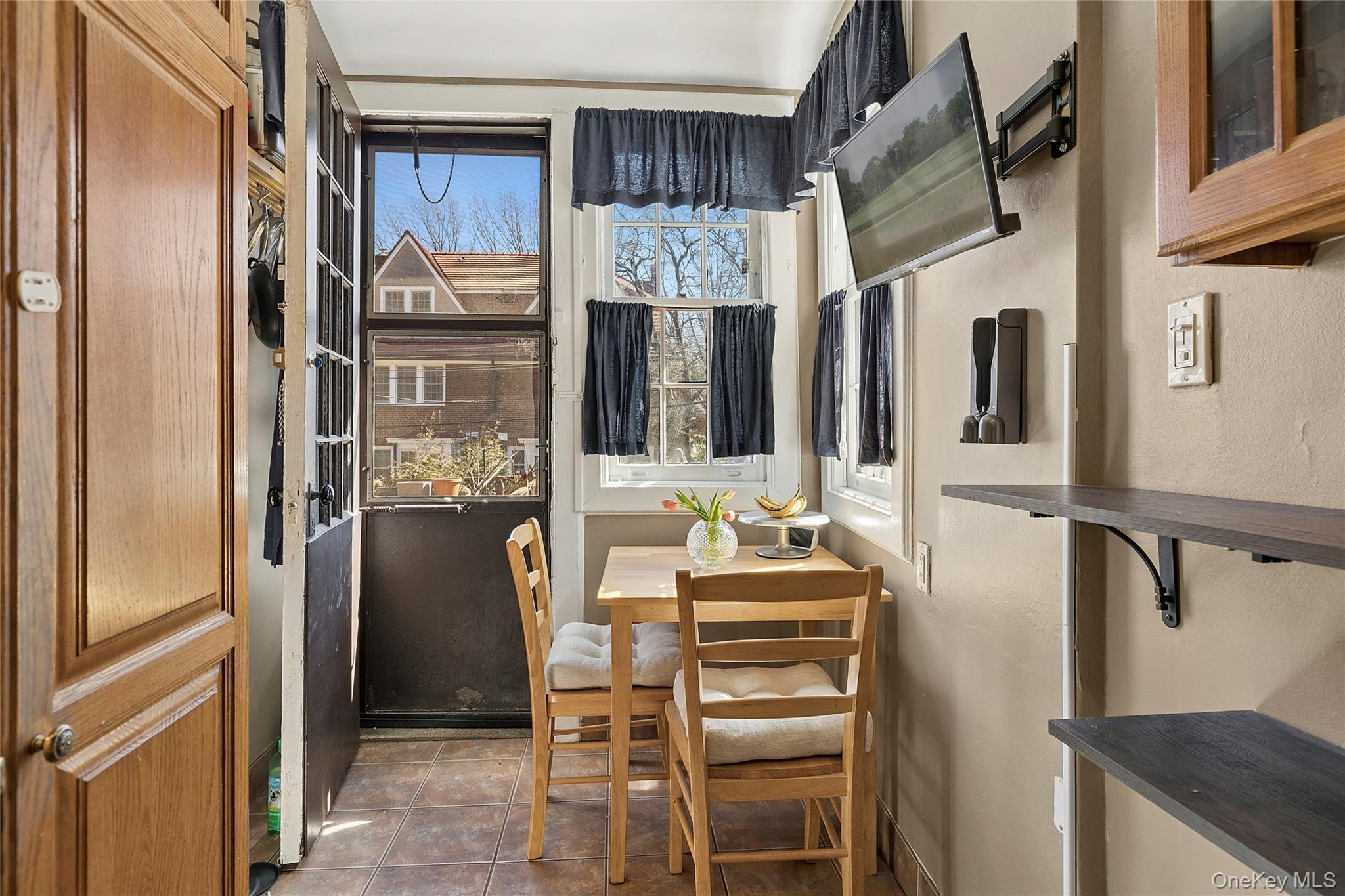 Single Family Slocum  Queens, NY 11375, MLS-966009-6