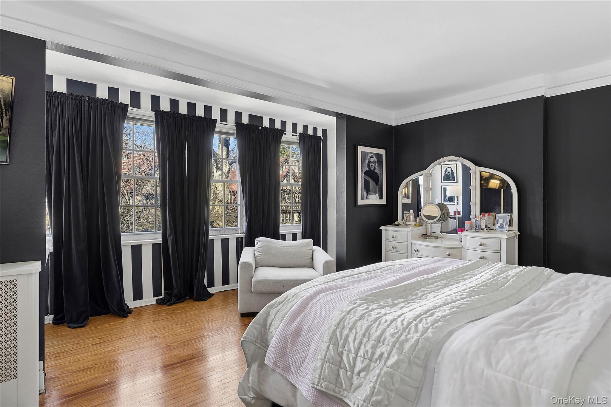 Single Family Slocum  Queens, NY 11375, MLS-966009-7