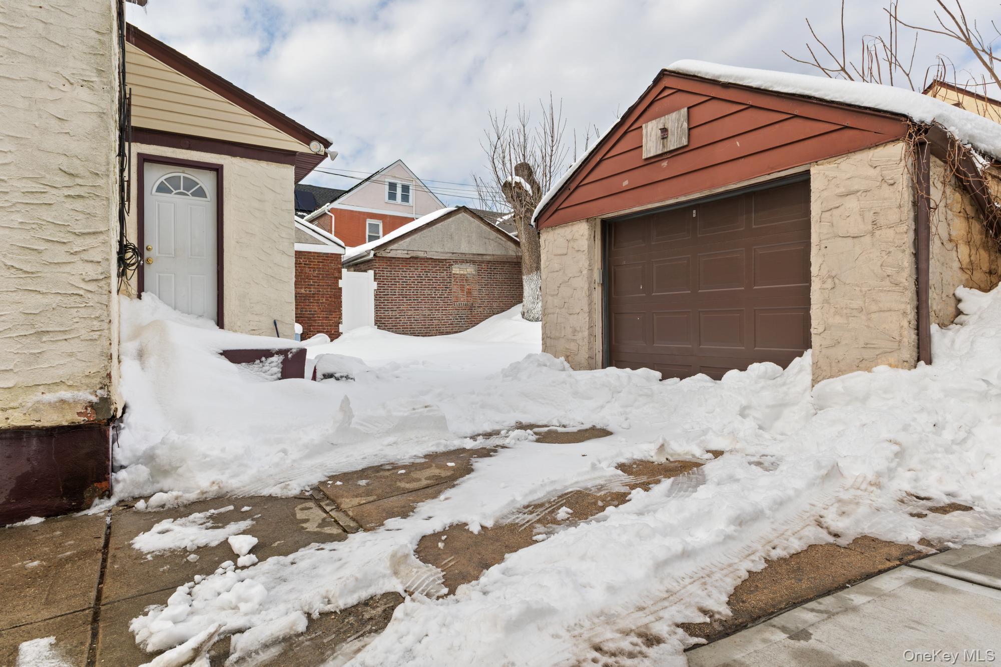 Single Family Dormans  Queens, NY 11412, MLS-966012-28