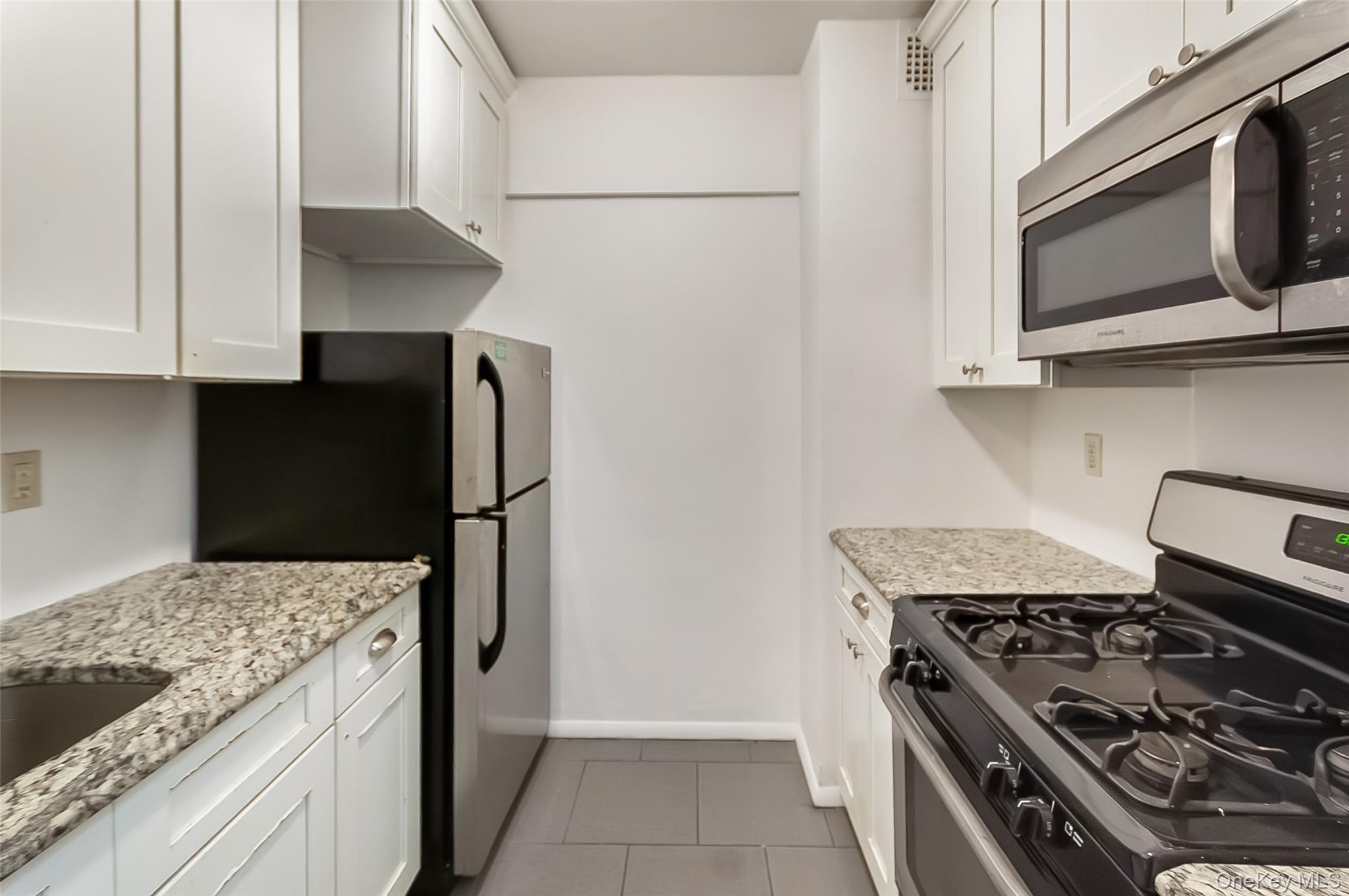 Coop Thwaites  Bronx, NY 10467, MLS-966028-4