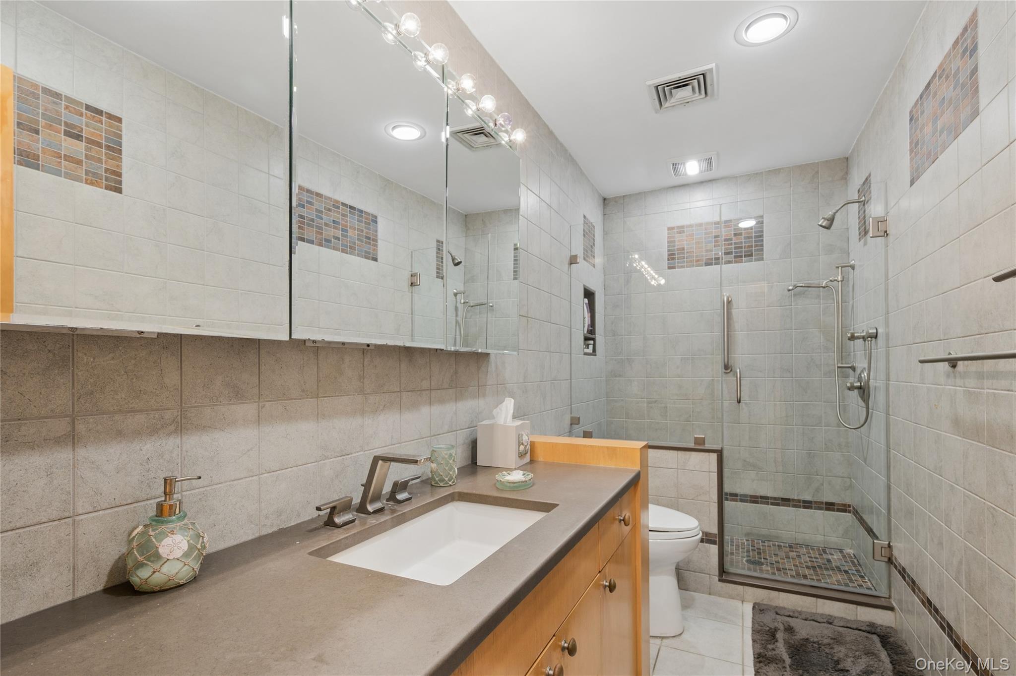 Condo Oceanfront  Nassau County, NY 11561, MLS-966047-26