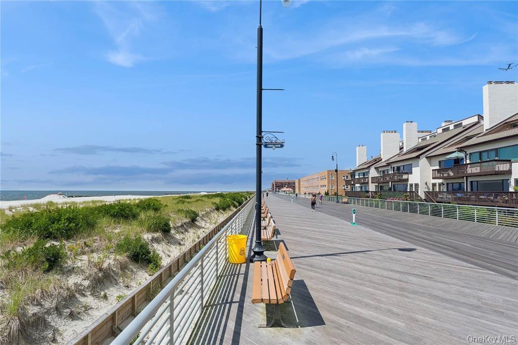 Condo Oceanfront  Nassau County, NY 11561, MLS-966047-43