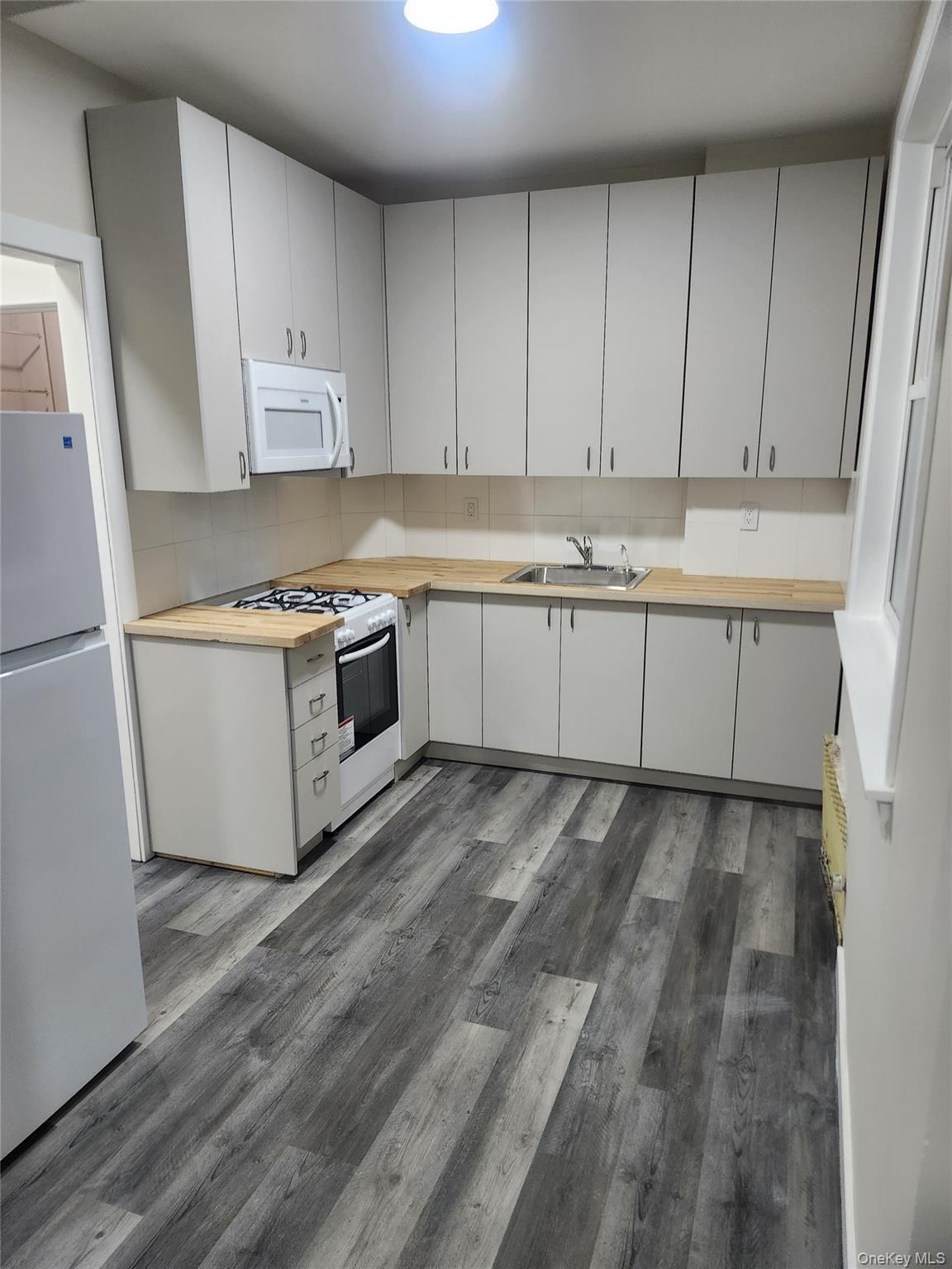 Apartment Flatbush  Brooklyn, NY 11234, MLS-966078-4