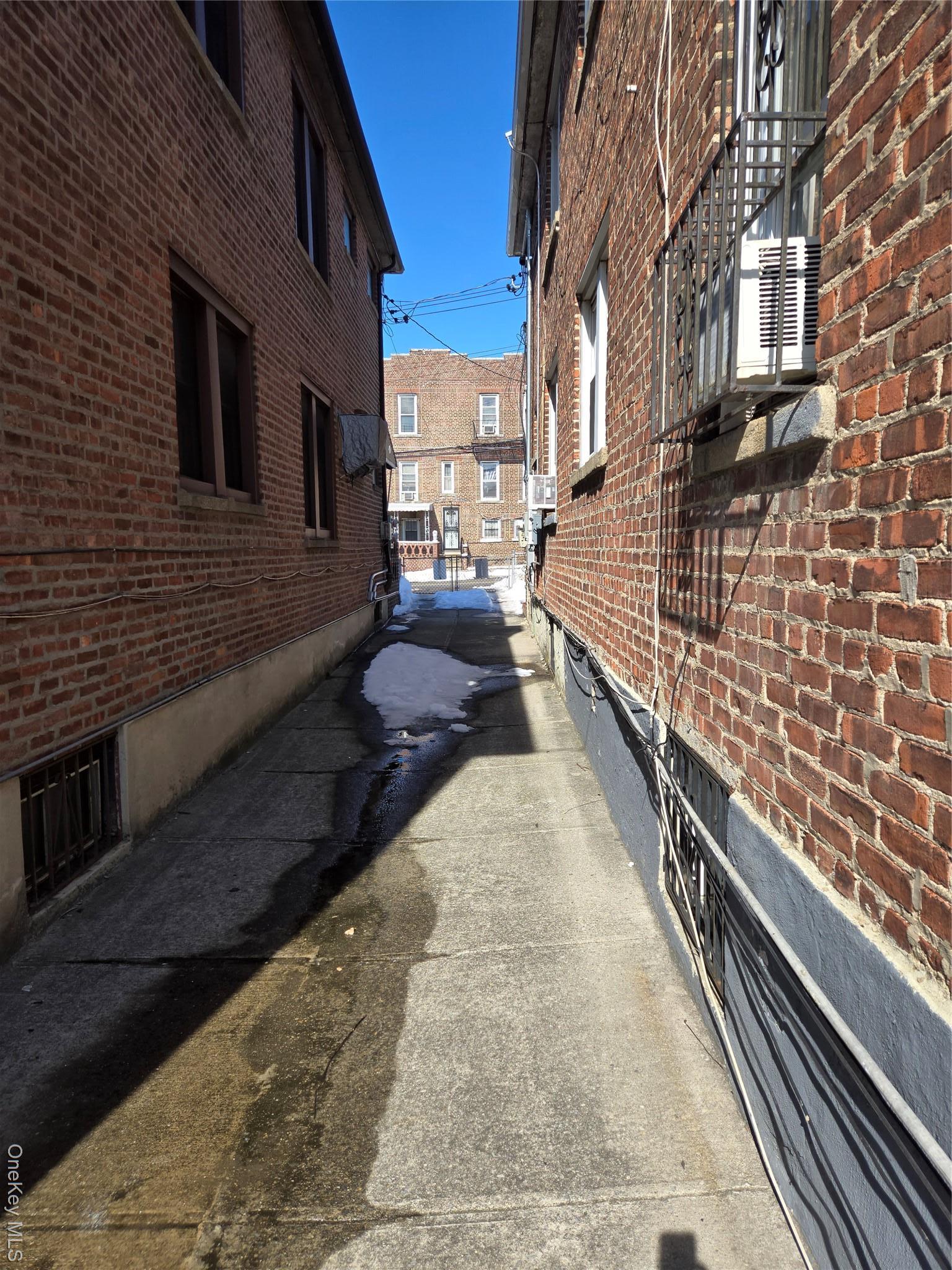 Single Family Givan  Bronx, NY 10469, MLS-966106-3