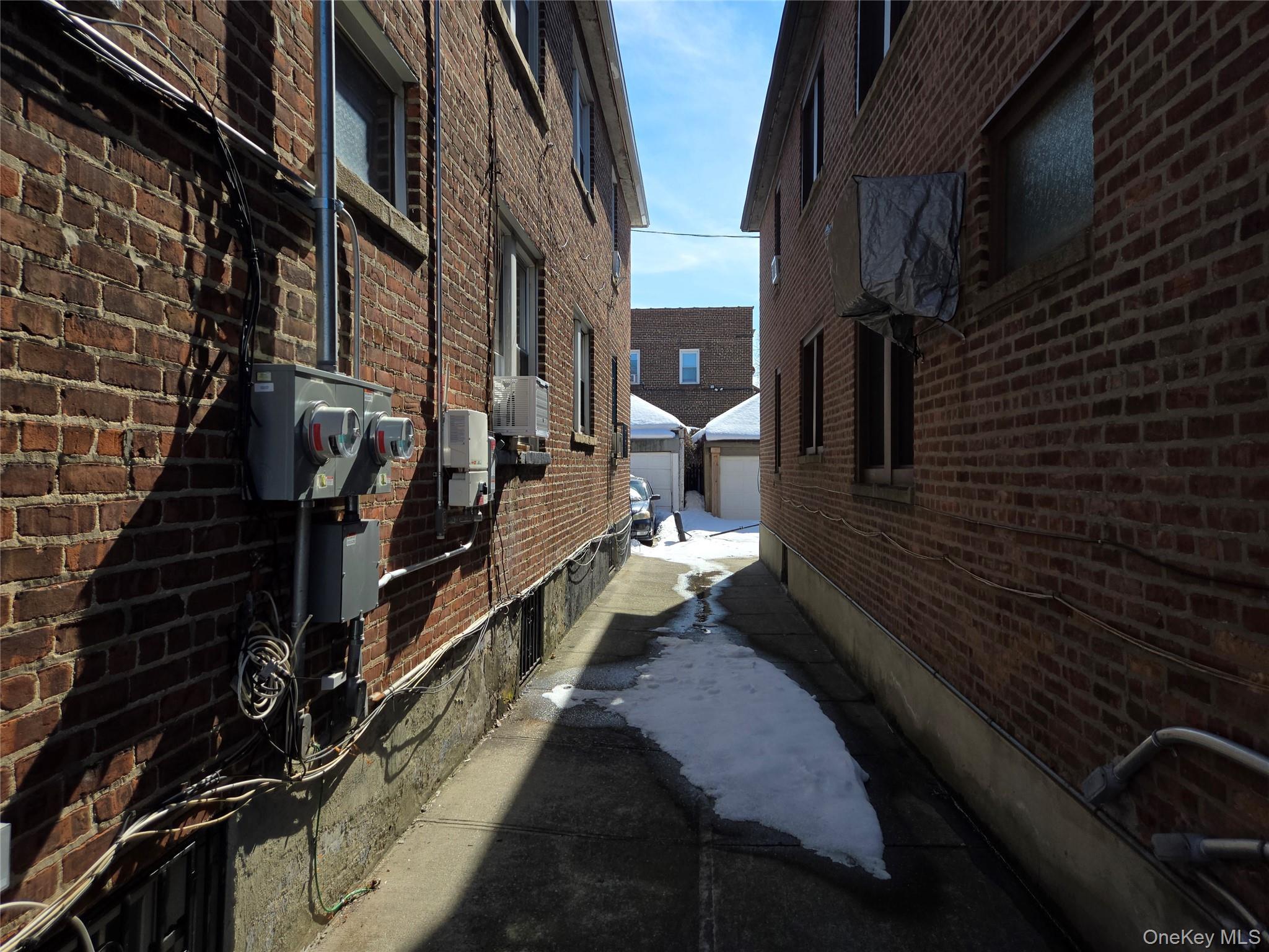 Single Family Givan  Bronx, NY 10469, MLS-966106-5