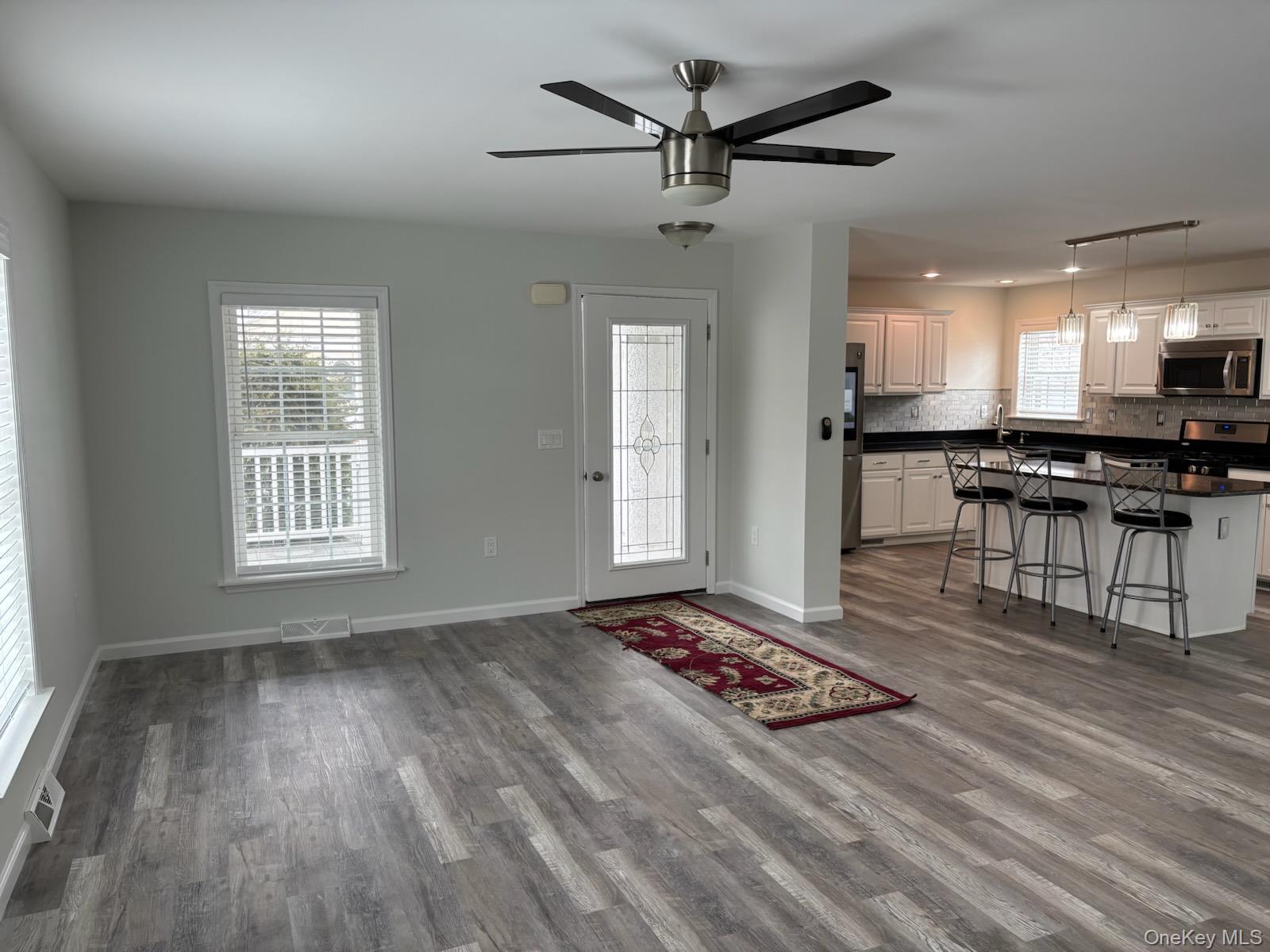 Single Family Old Country  Suffolk County, NY 11901, MLS-966107-12