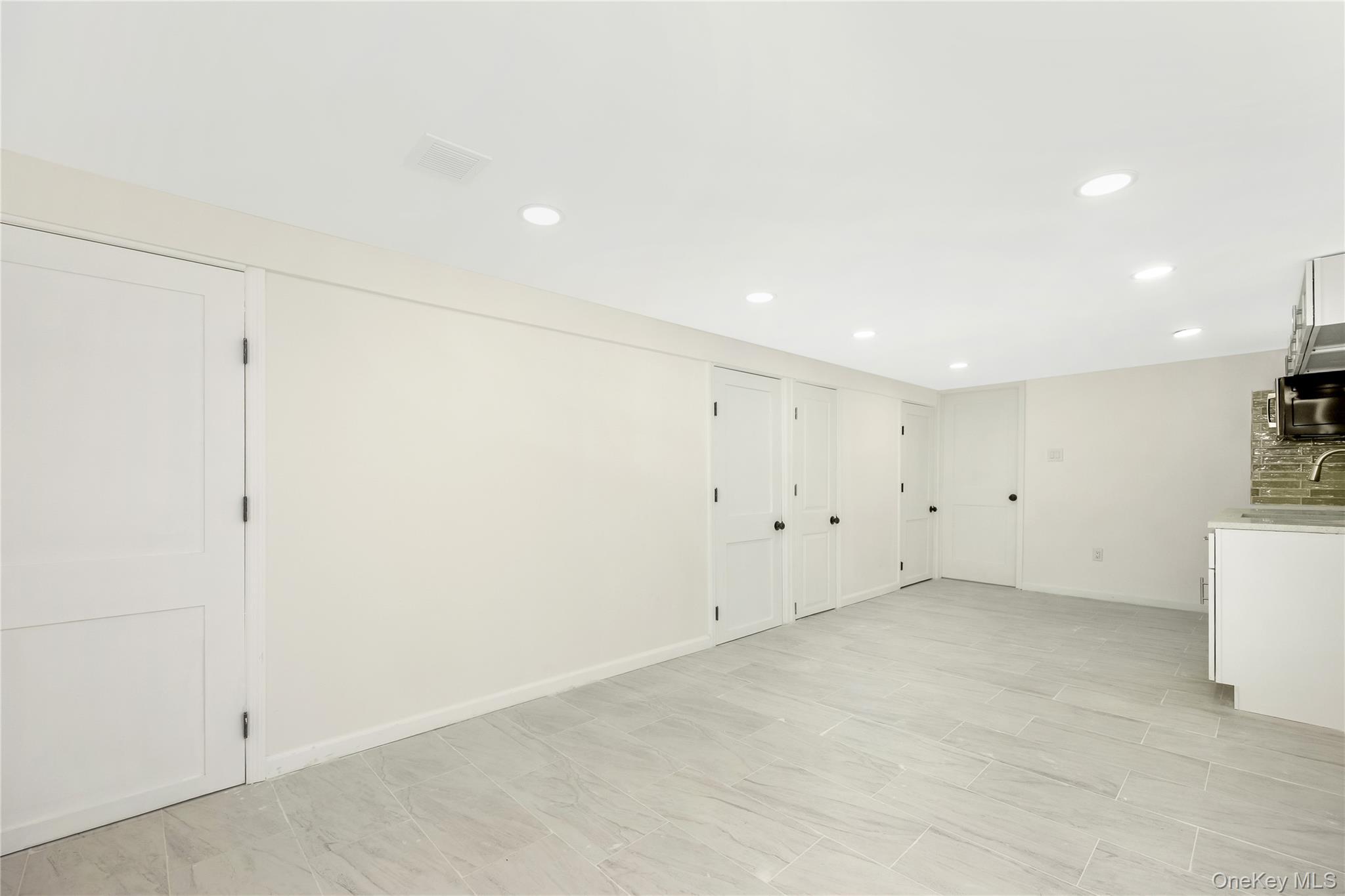 Single Family 60th Queens, NY 11378, MLS-966116-19