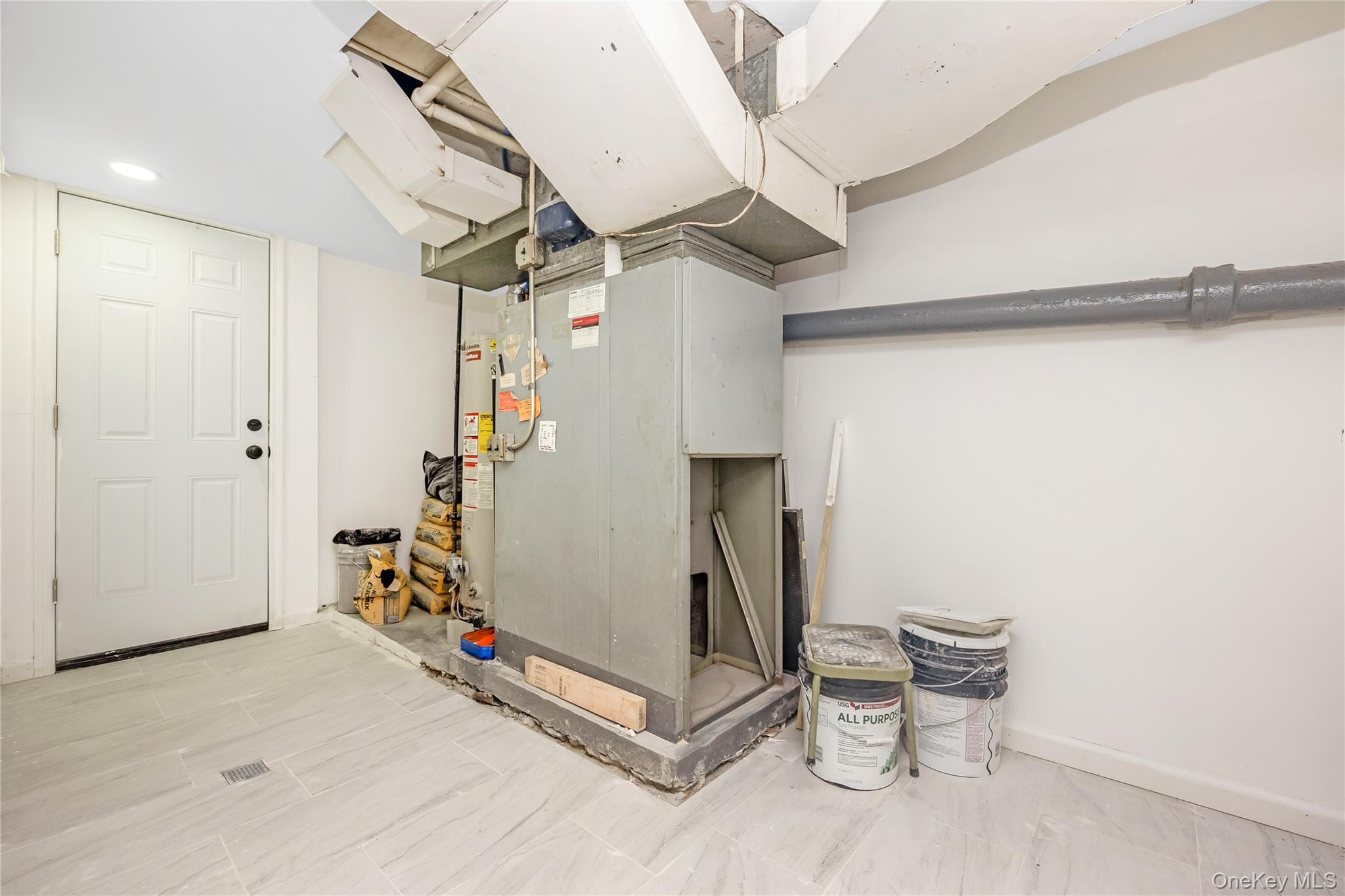 Single Family 60th Queens, NY 11378, MLS-966116-25