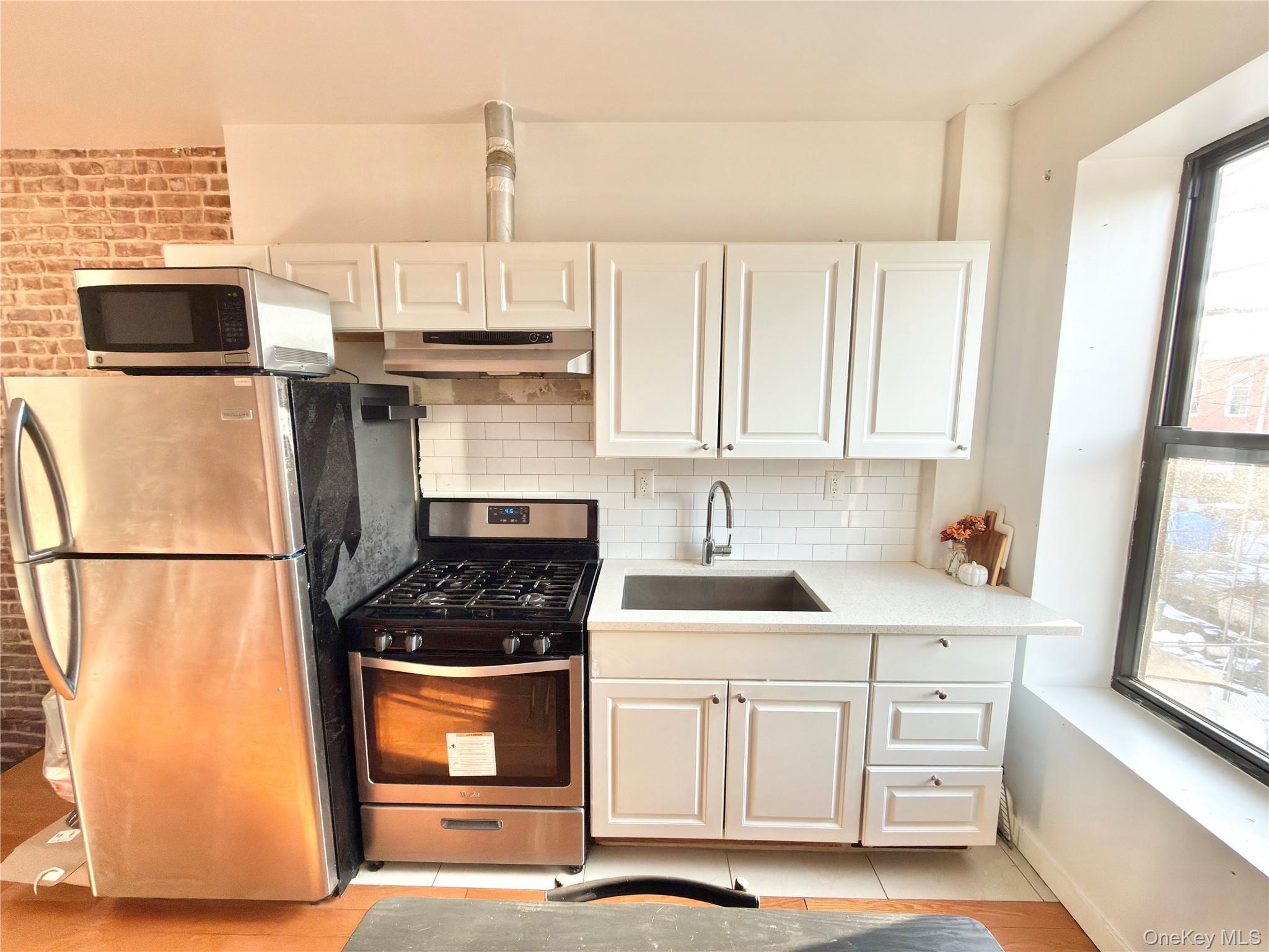 Single Family Eldert  Brooklyn, NY 11208, MLS-966134-7