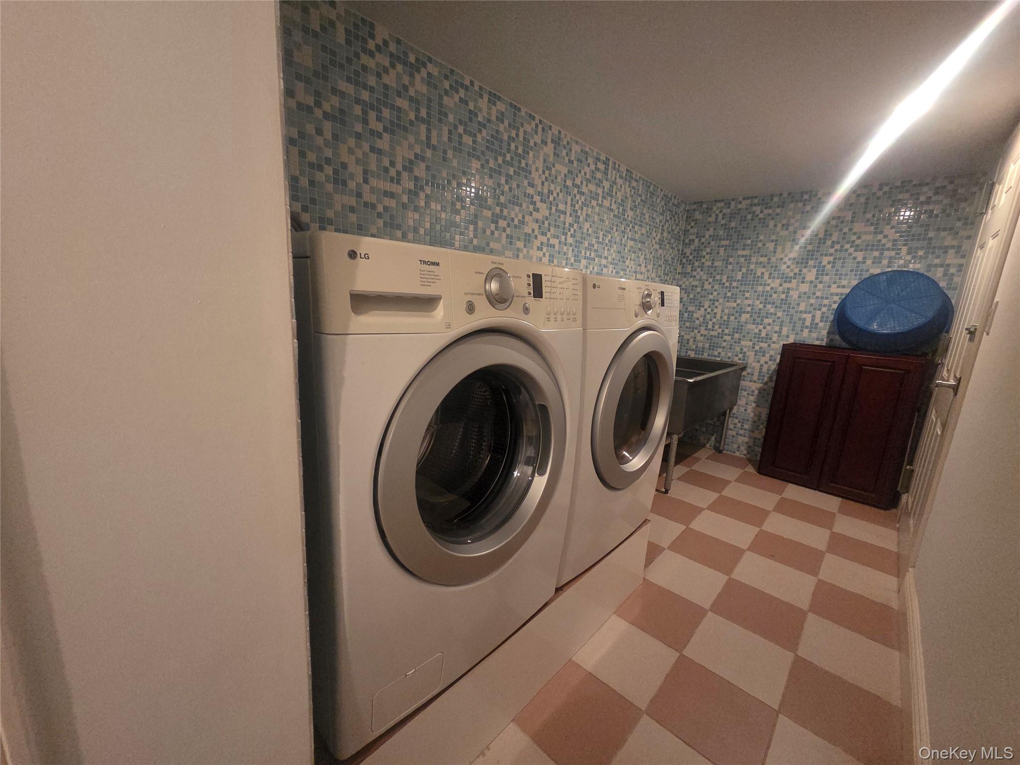 Single Family 168th  Queens, NY 11358, MLS-966137-24