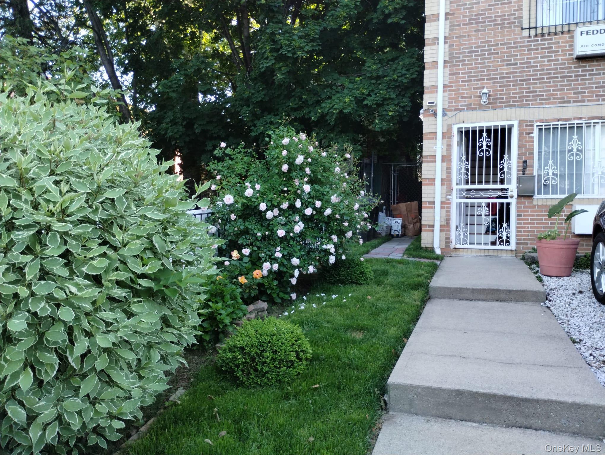 Single Family Tilden  Bronx, NY 10469, MLS-966141-2