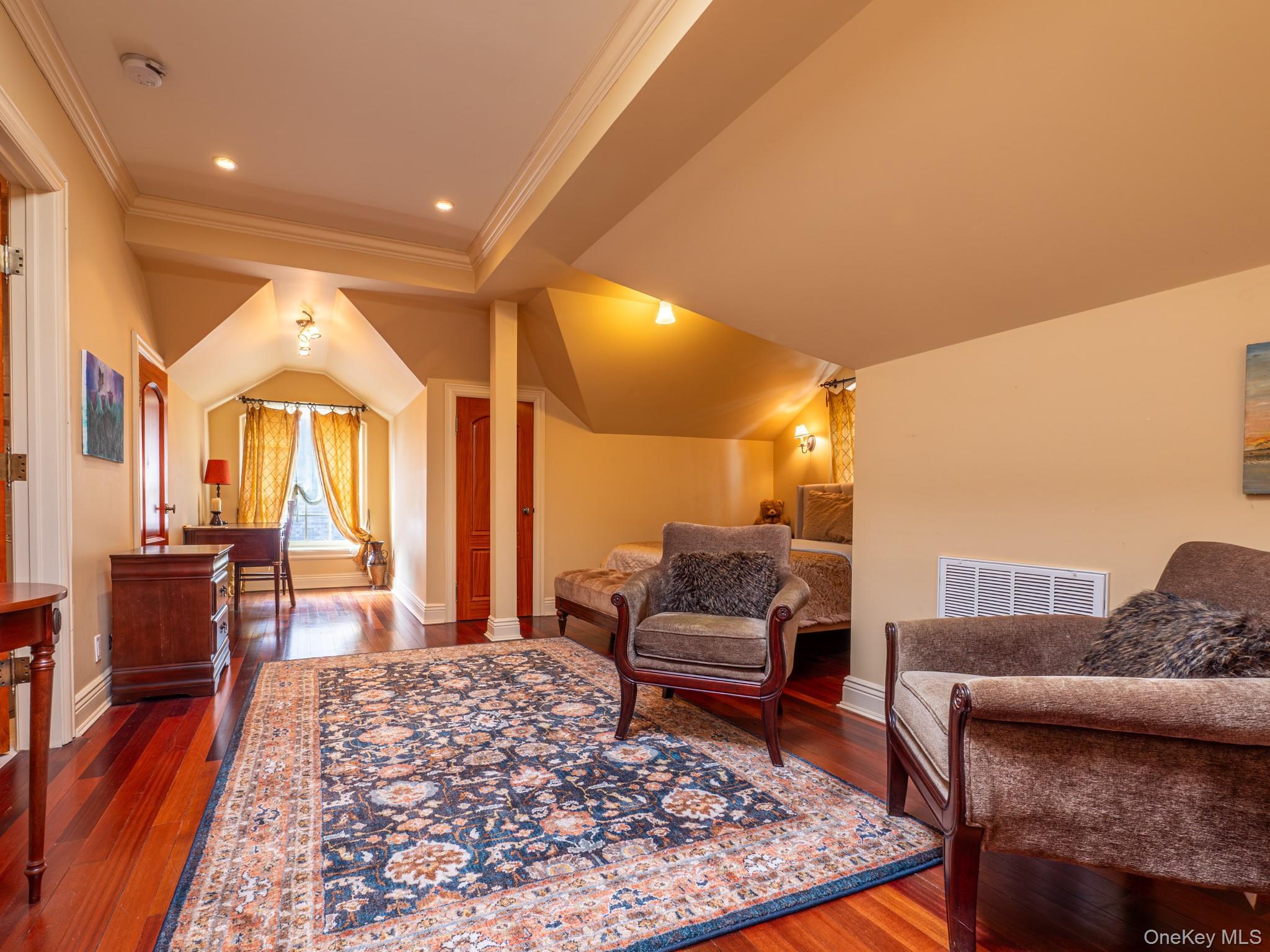 Single Family Radnor  Queens, NY 11432, MLS-966166-29