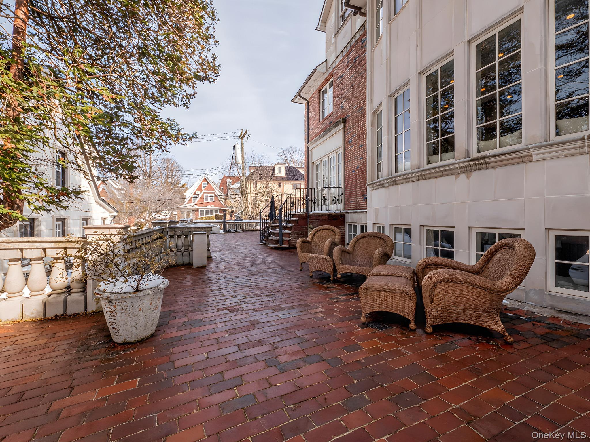 Single Family Radnor  Queens, NY 11432, MLS-966166-44