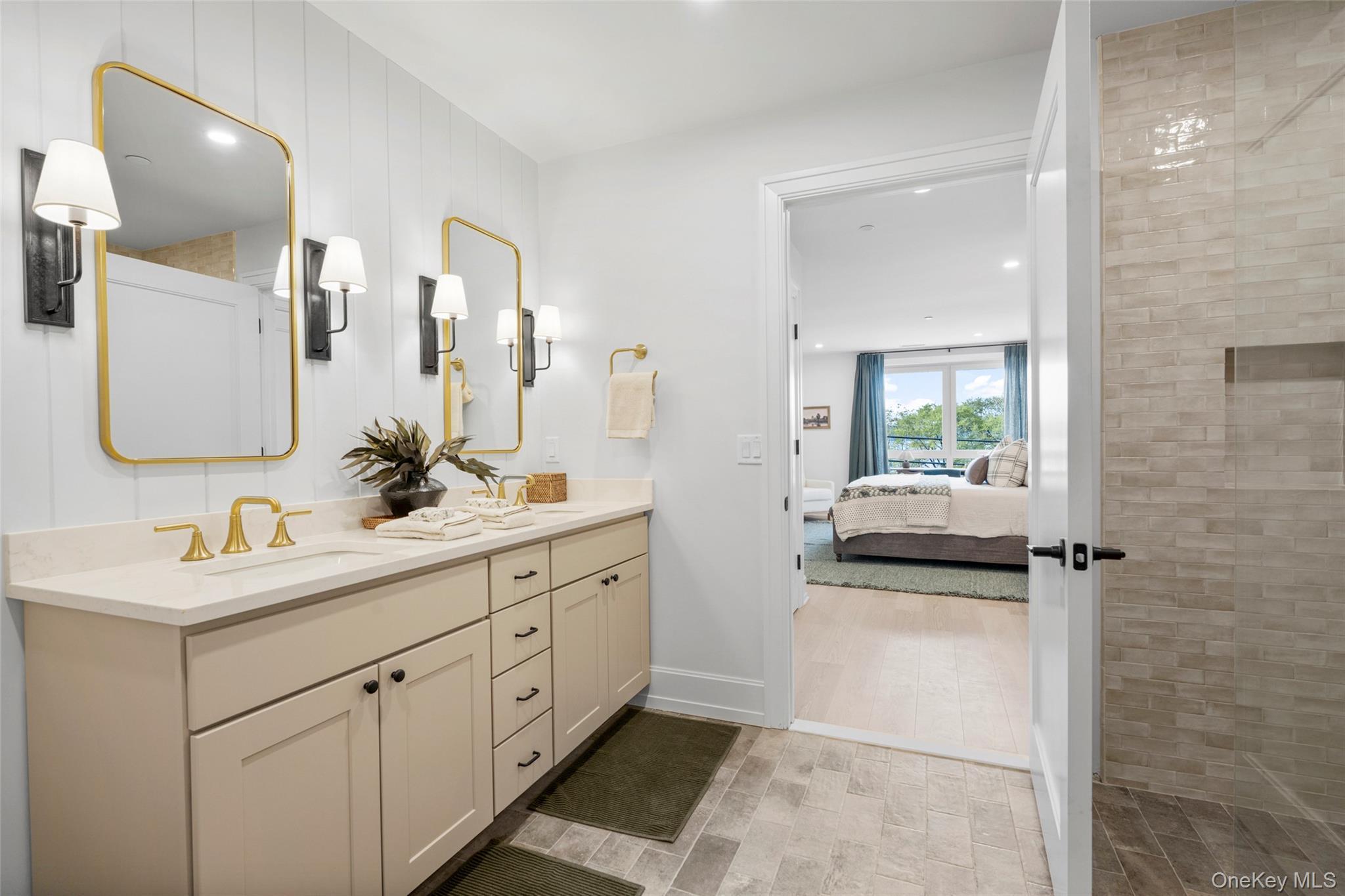 Condo Riverside  Westchester County, NY 10520, MLS-966211-16