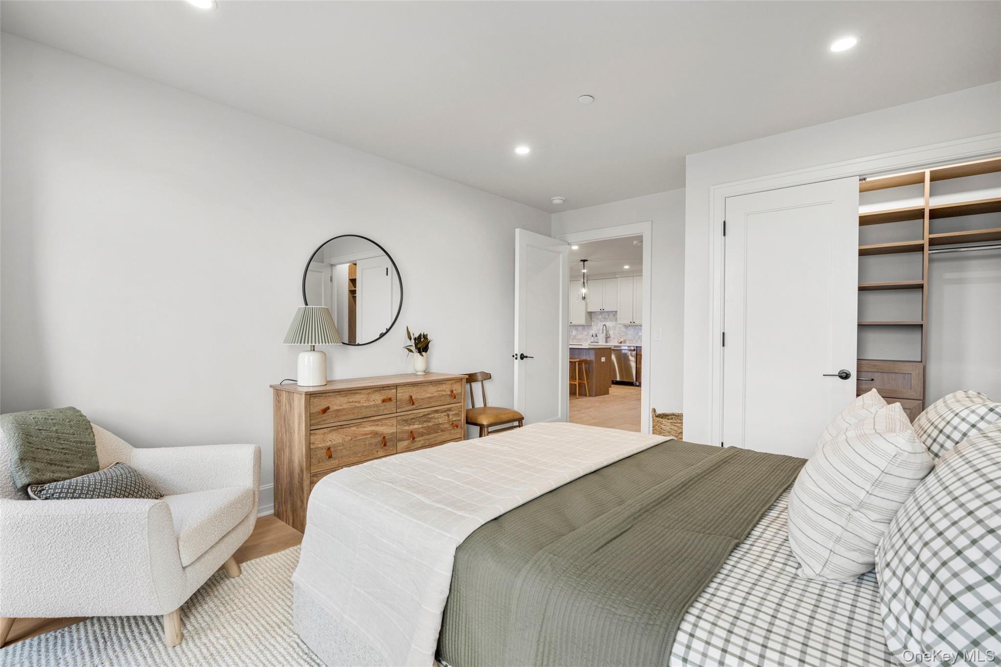 Condo Riverside  Westchester County, NY 10520, MLS-966211-21