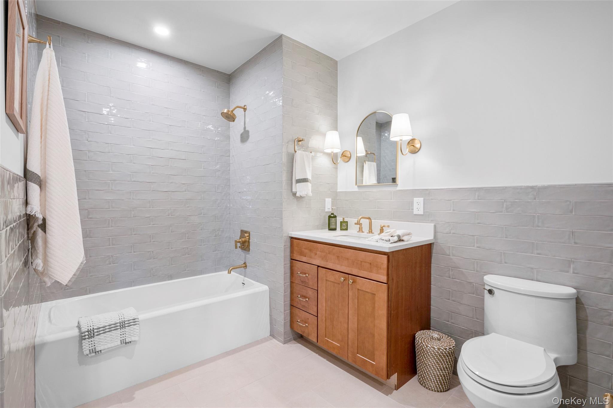 Condo Riverside  Westchester County, NY 10520, MLS-966211-23