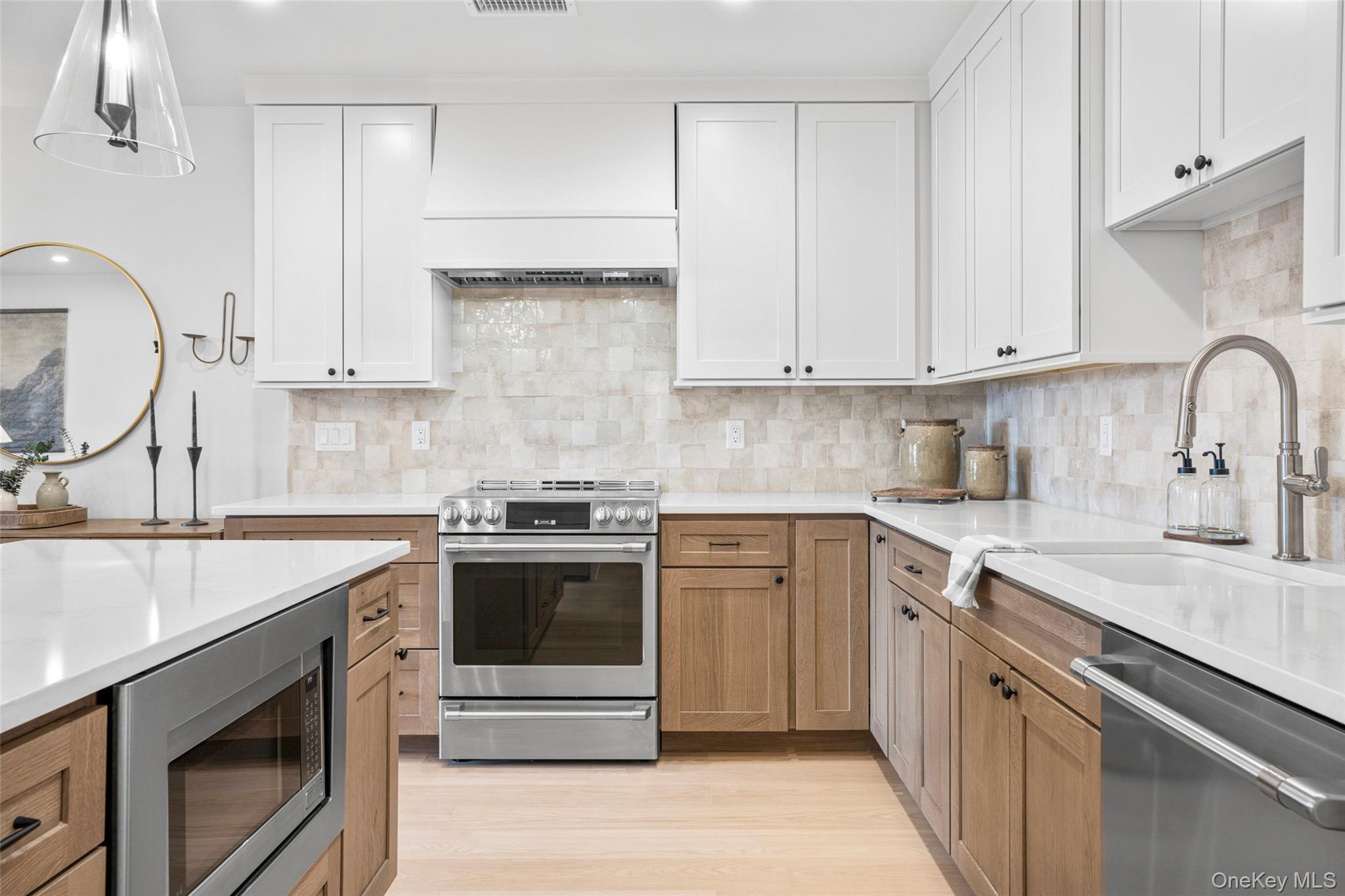 Condo Riverside  Westchester County, NY 10520, MLS-966211-4