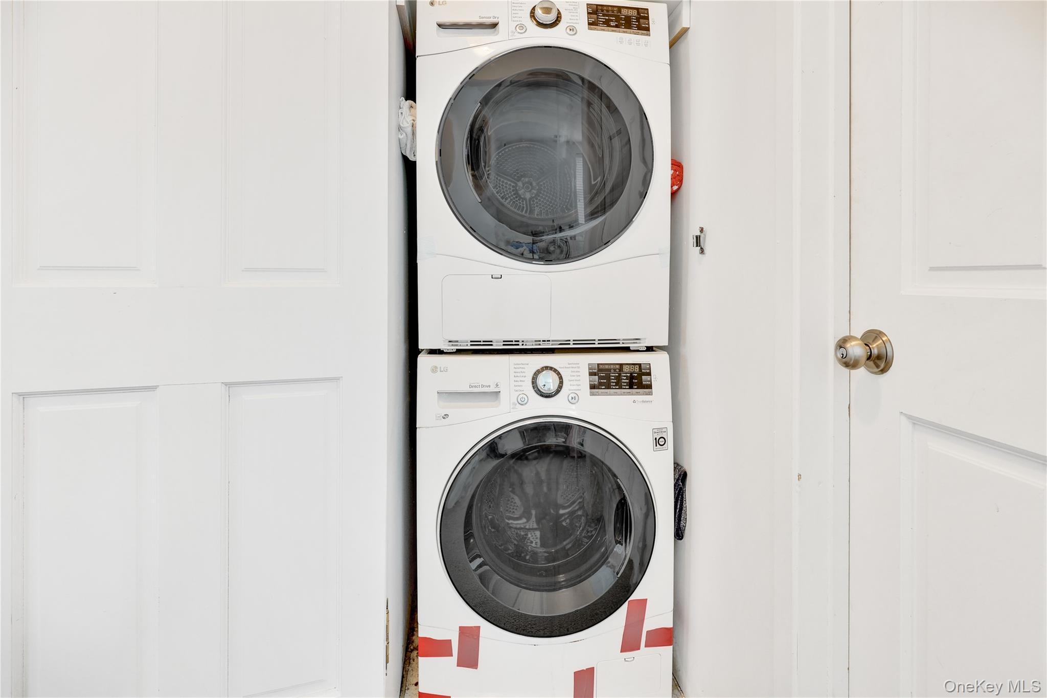 Condo 69th  Queens, NY 11364, MLS-966225-15