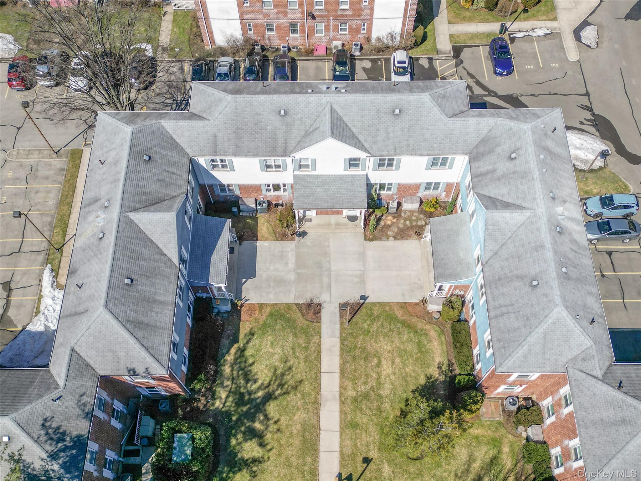 Condo 69th  Queens, NY 11364, MLS-966225-2