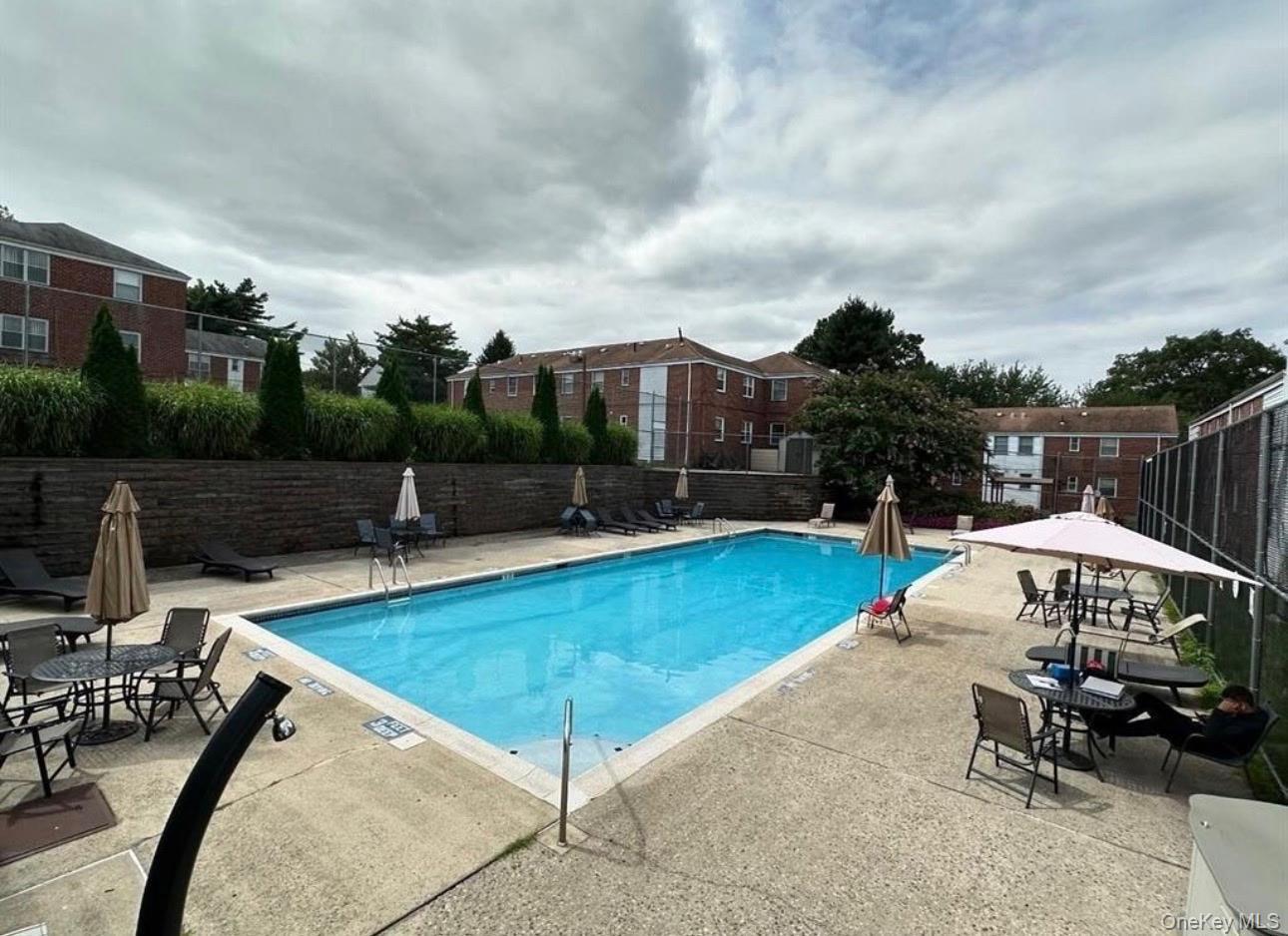 Condo 69th  Queens, NY 11364, MLS-966225-23