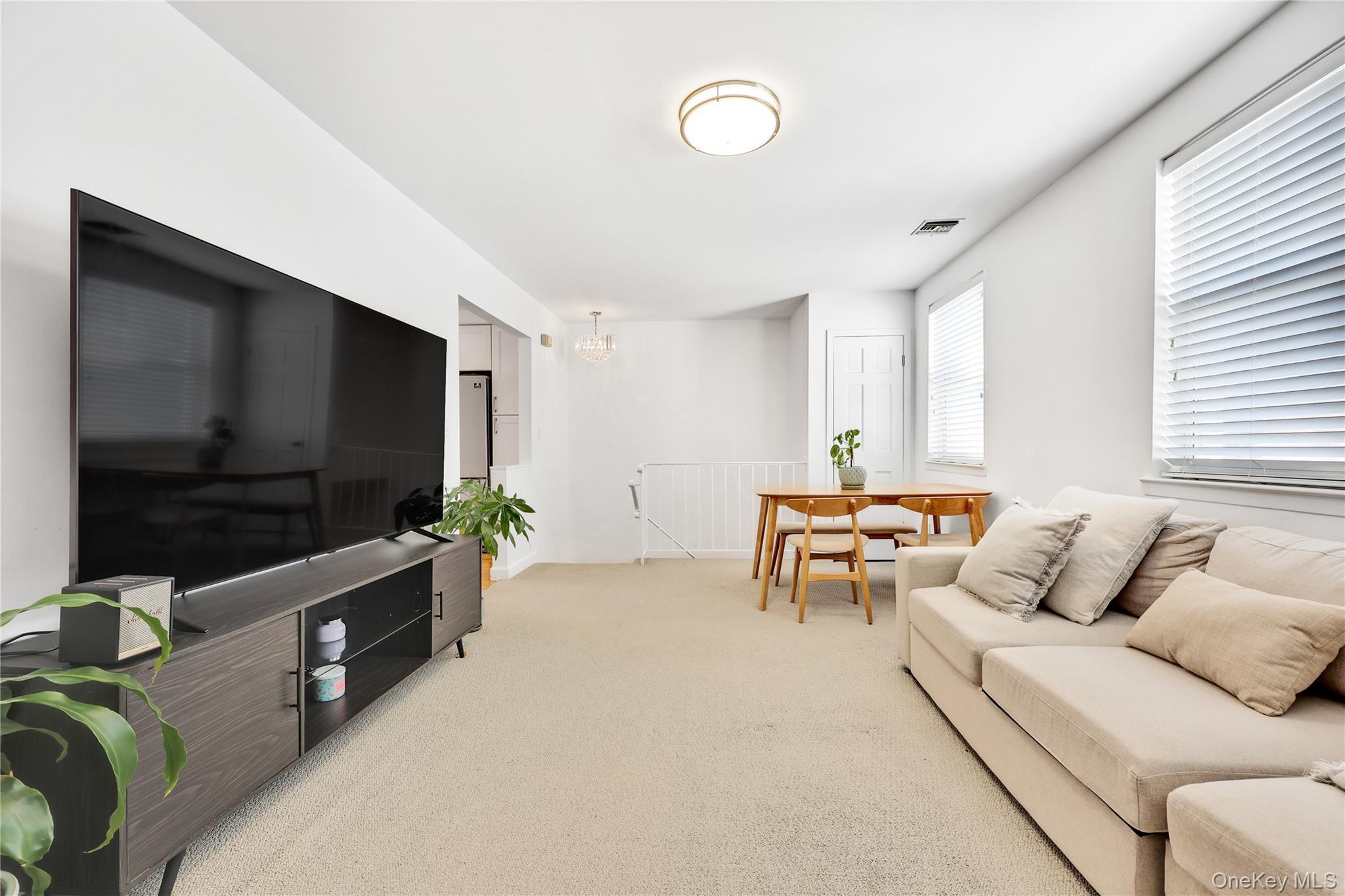 Condo 69th  Queens, NY 11364, MLS-966225-4