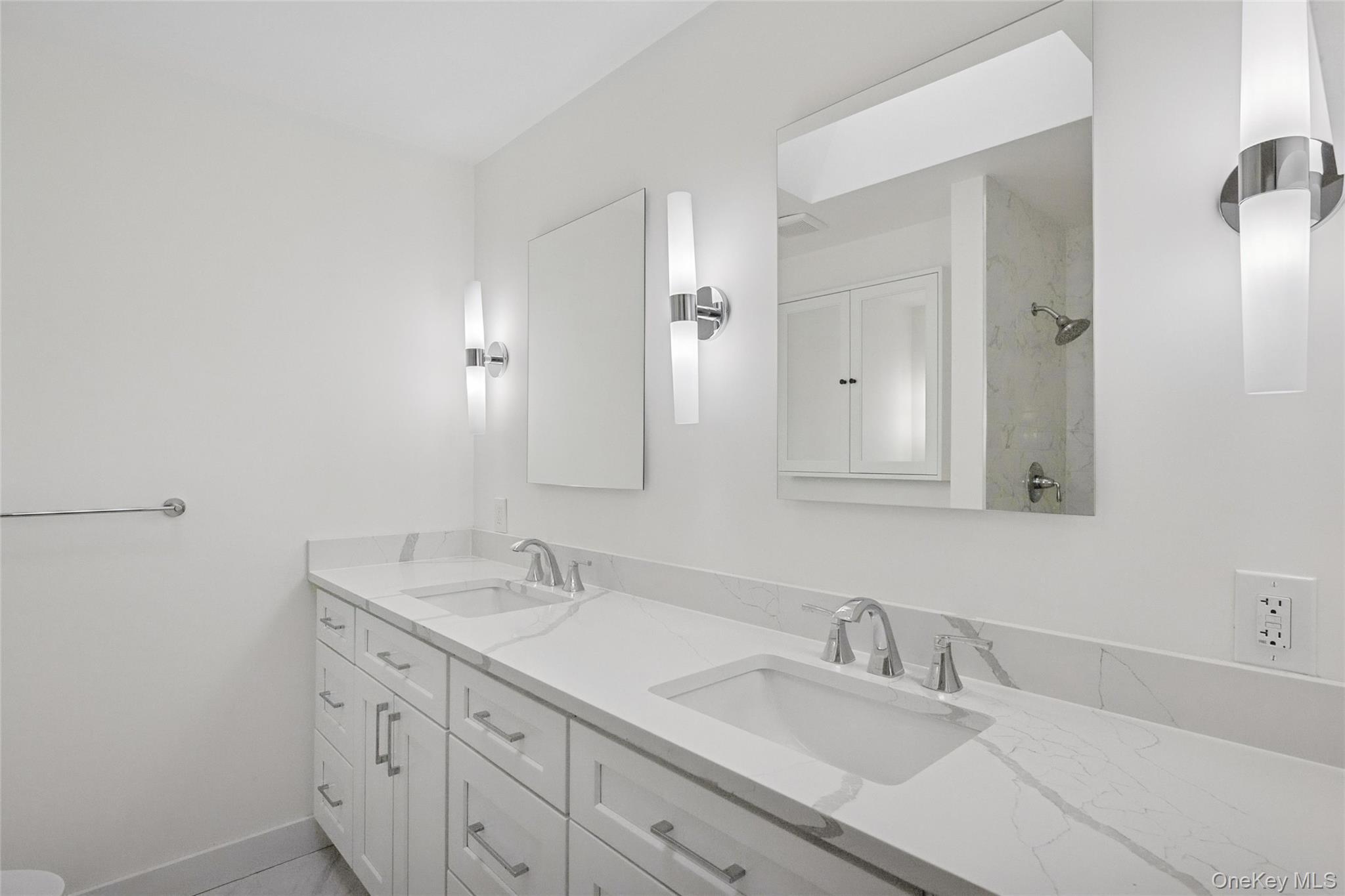 Condo Pheasant  Nassau County, NY 11576, MLS-966230-11