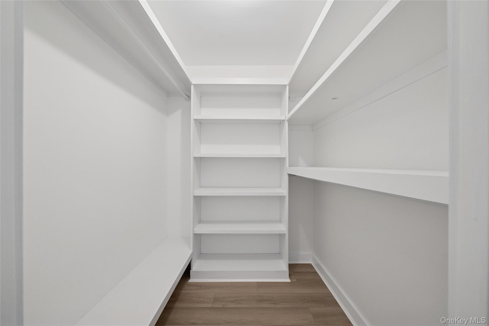 Condo Pheasant  Nassau County, NY 11576, MLS-966230-12