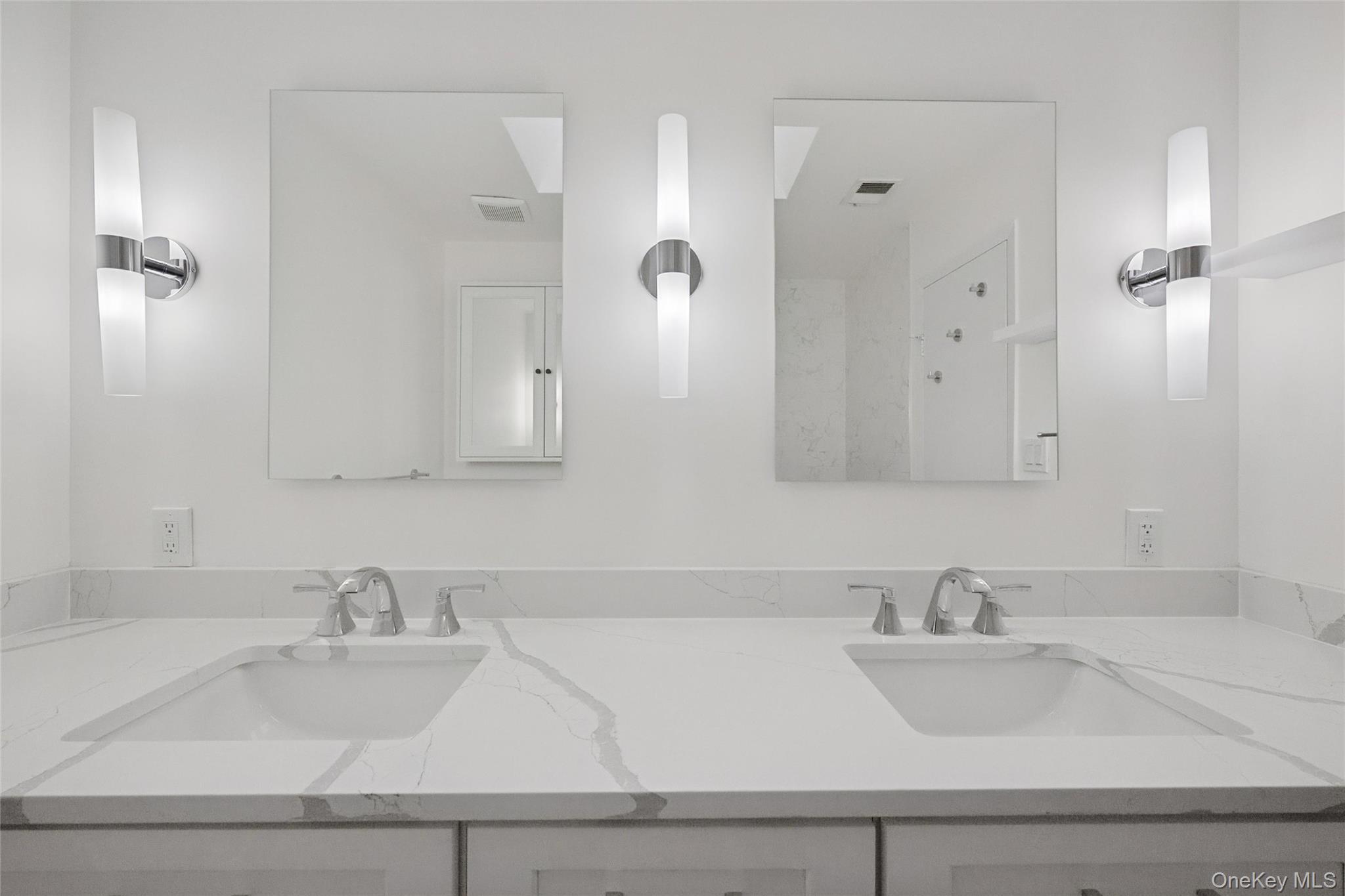 Condo Pheasant  Nassau County, NY 11576, MLS-966230-16