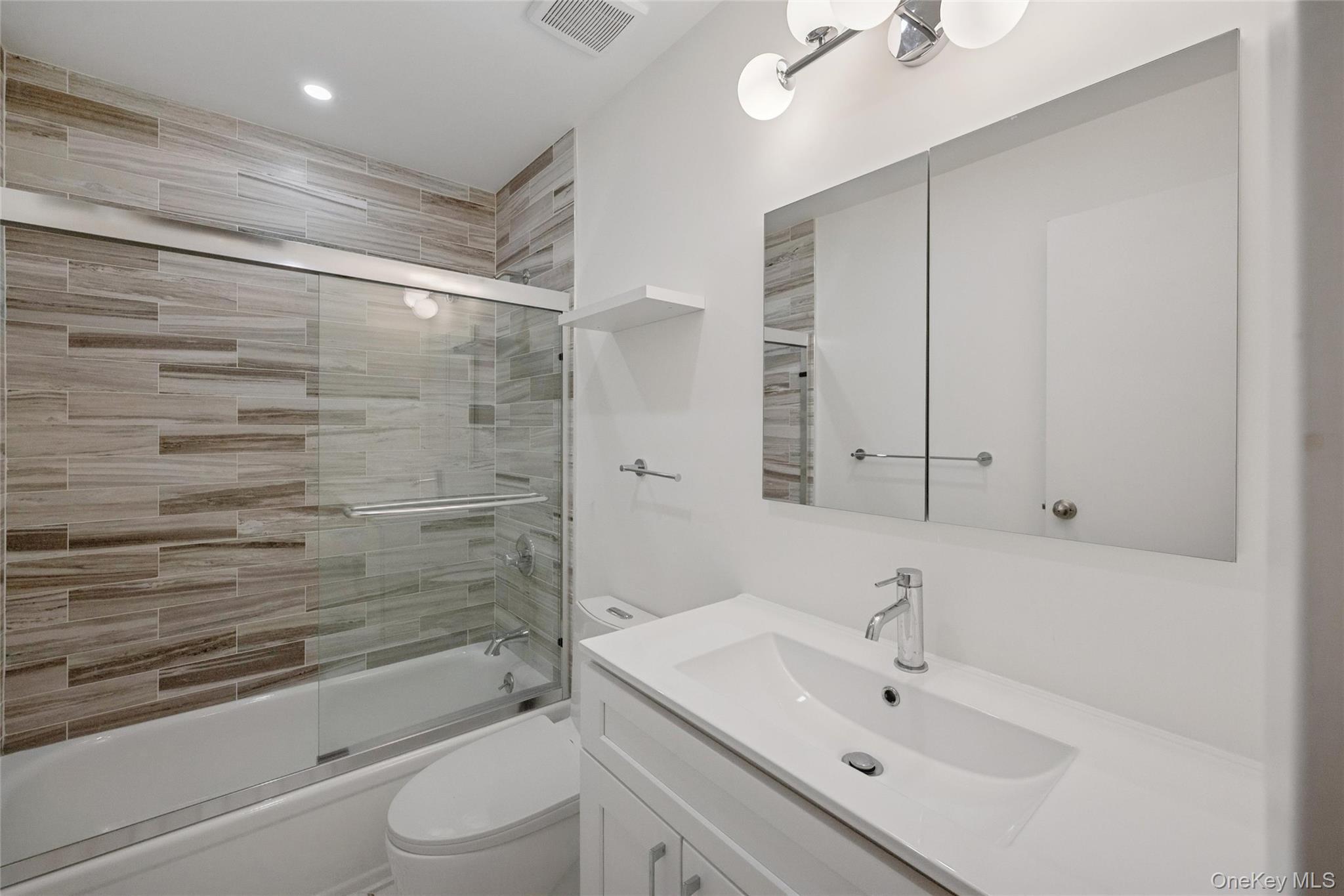 Condo Pheasant  Nassau County, NY 11576, MLS-966230-21