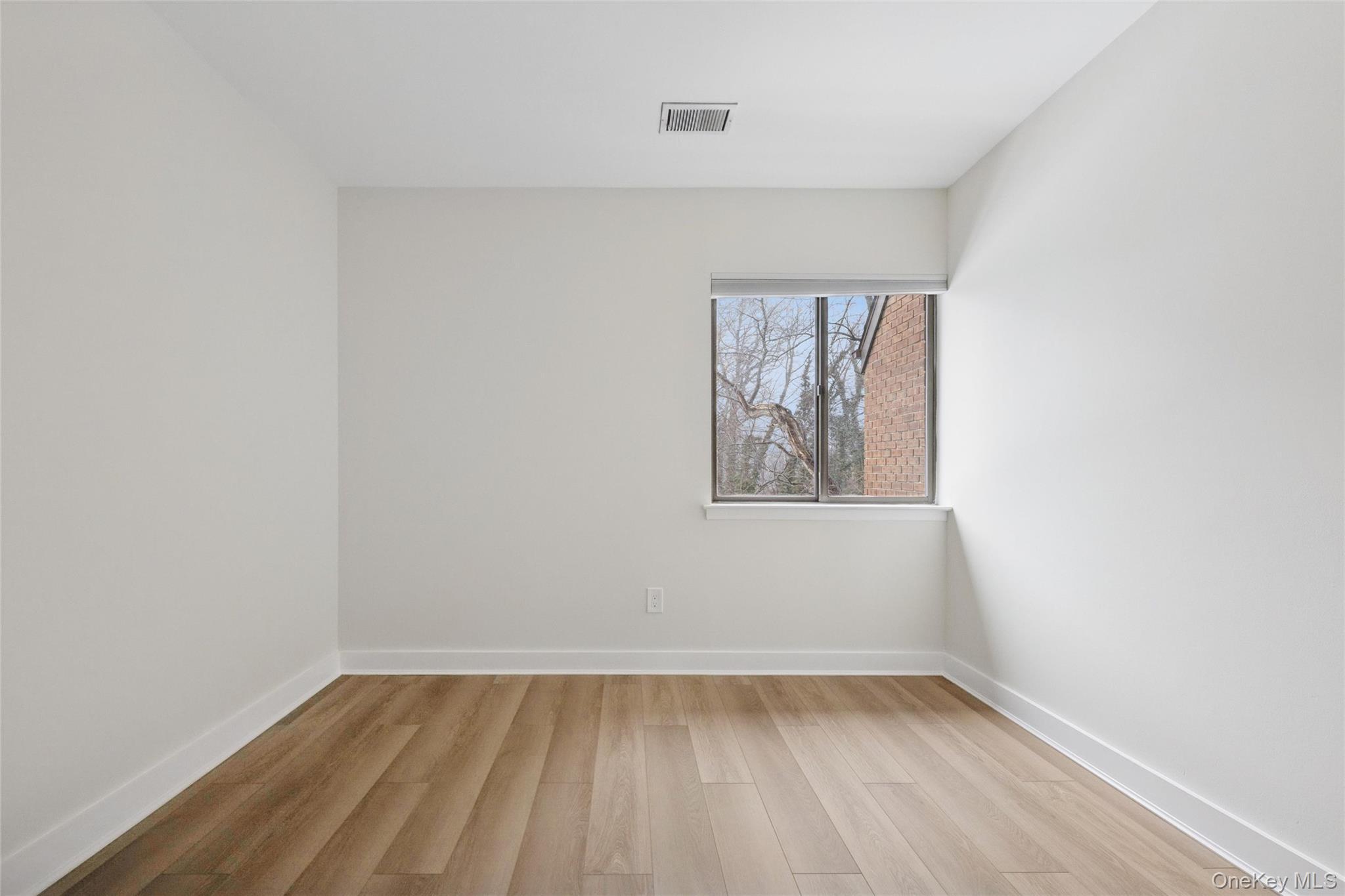 Condo Pheasant  Nassau County, NY 11576, MLS-966230-22