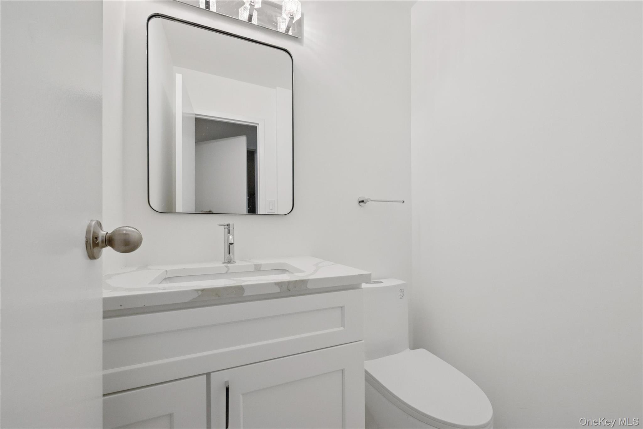 Condo Pheasant  Nassau County, NY 11576, MLS-966230-35