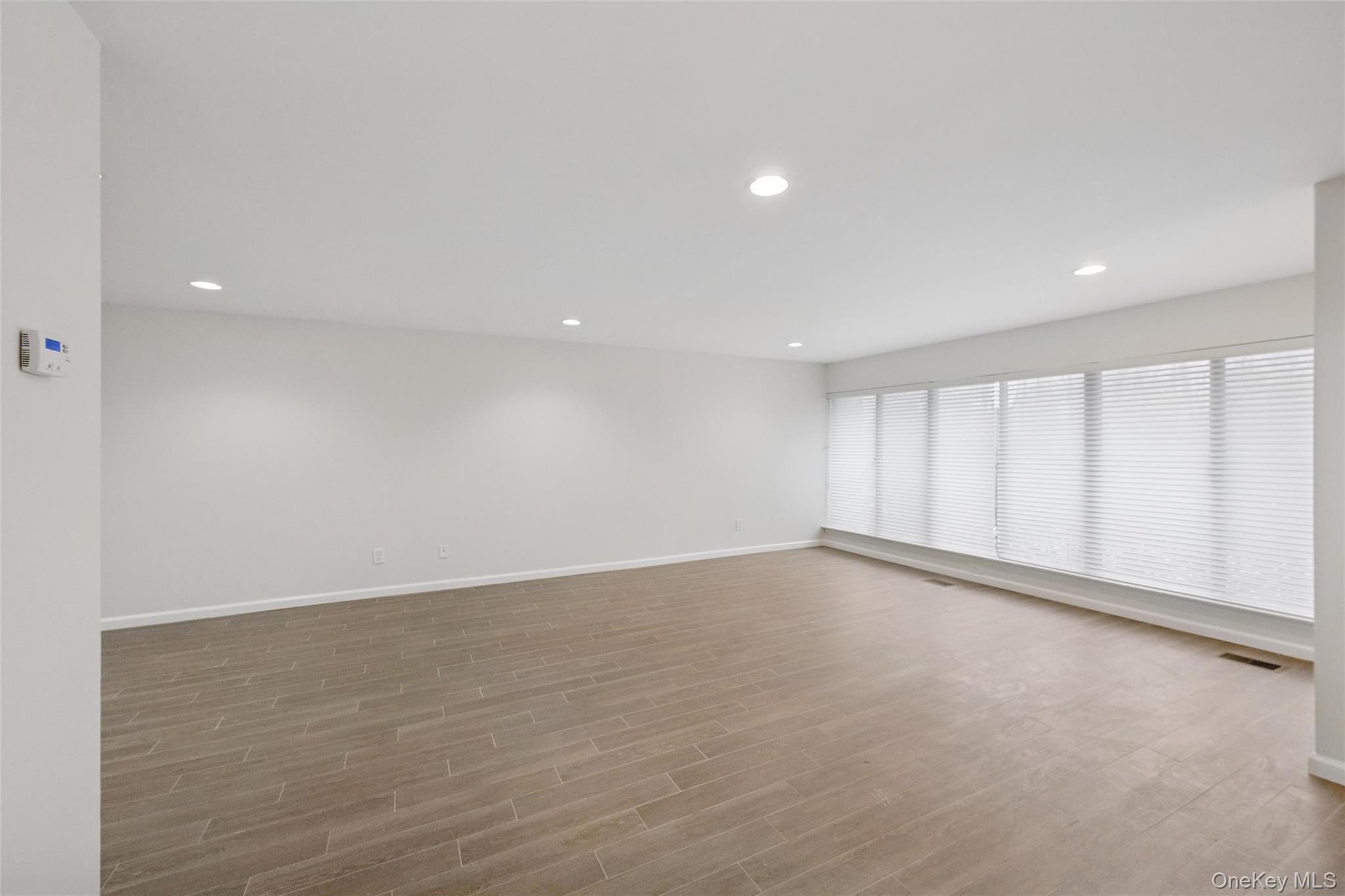 Condo Pheasant  Nassau County, NY 11576, MLS-966230-38