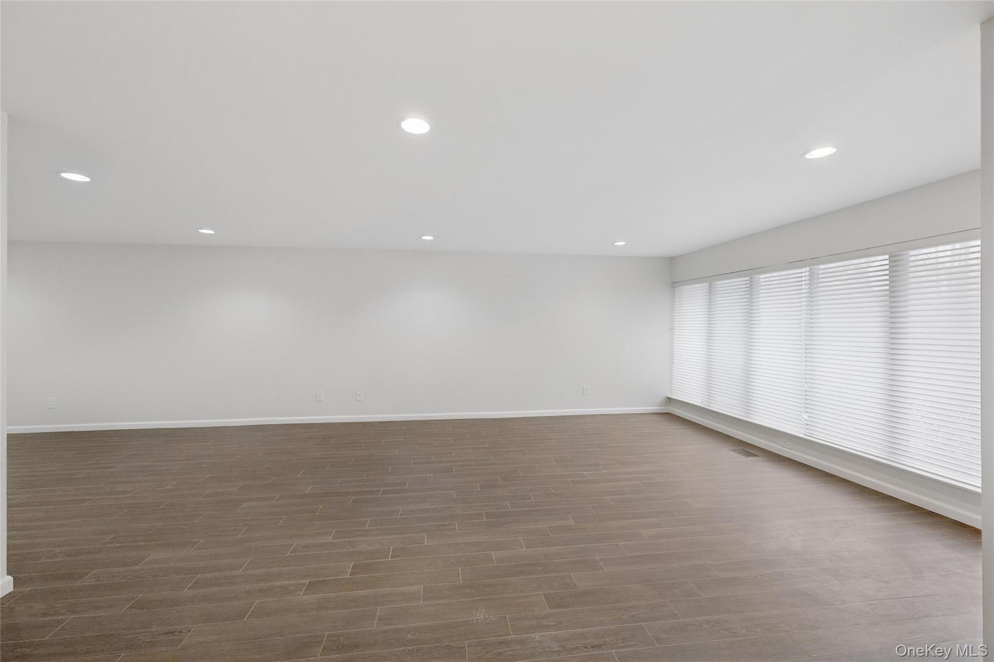 Condo Pheasant  Nassau County, NY 11576, MLS-966230-43