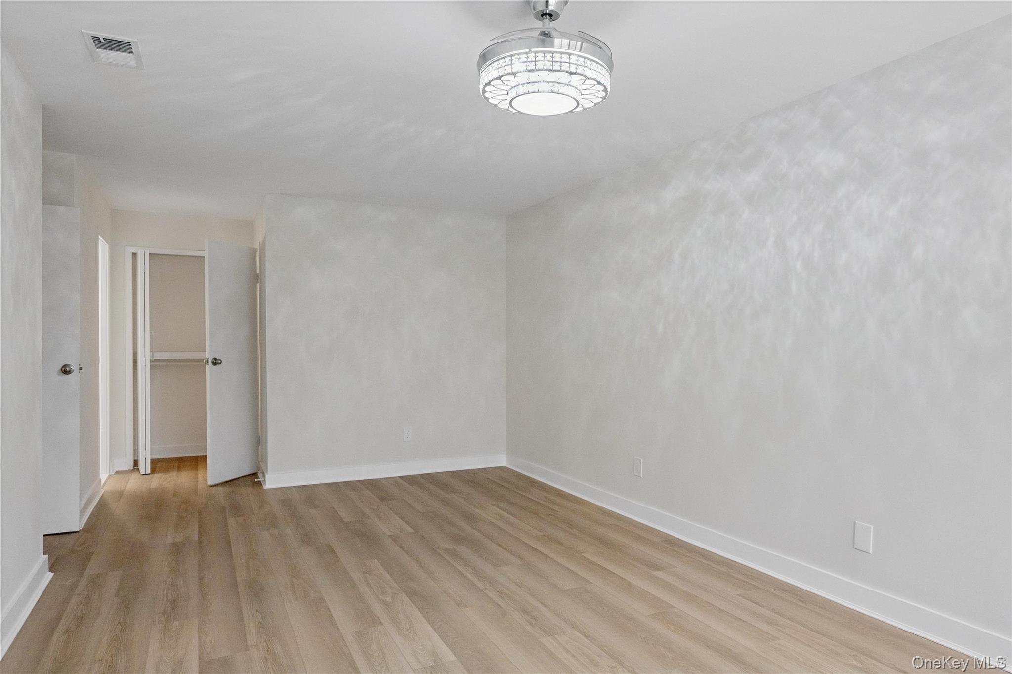 Condo Pheasant  Nassau County, NY 11576, MLS-966230-6