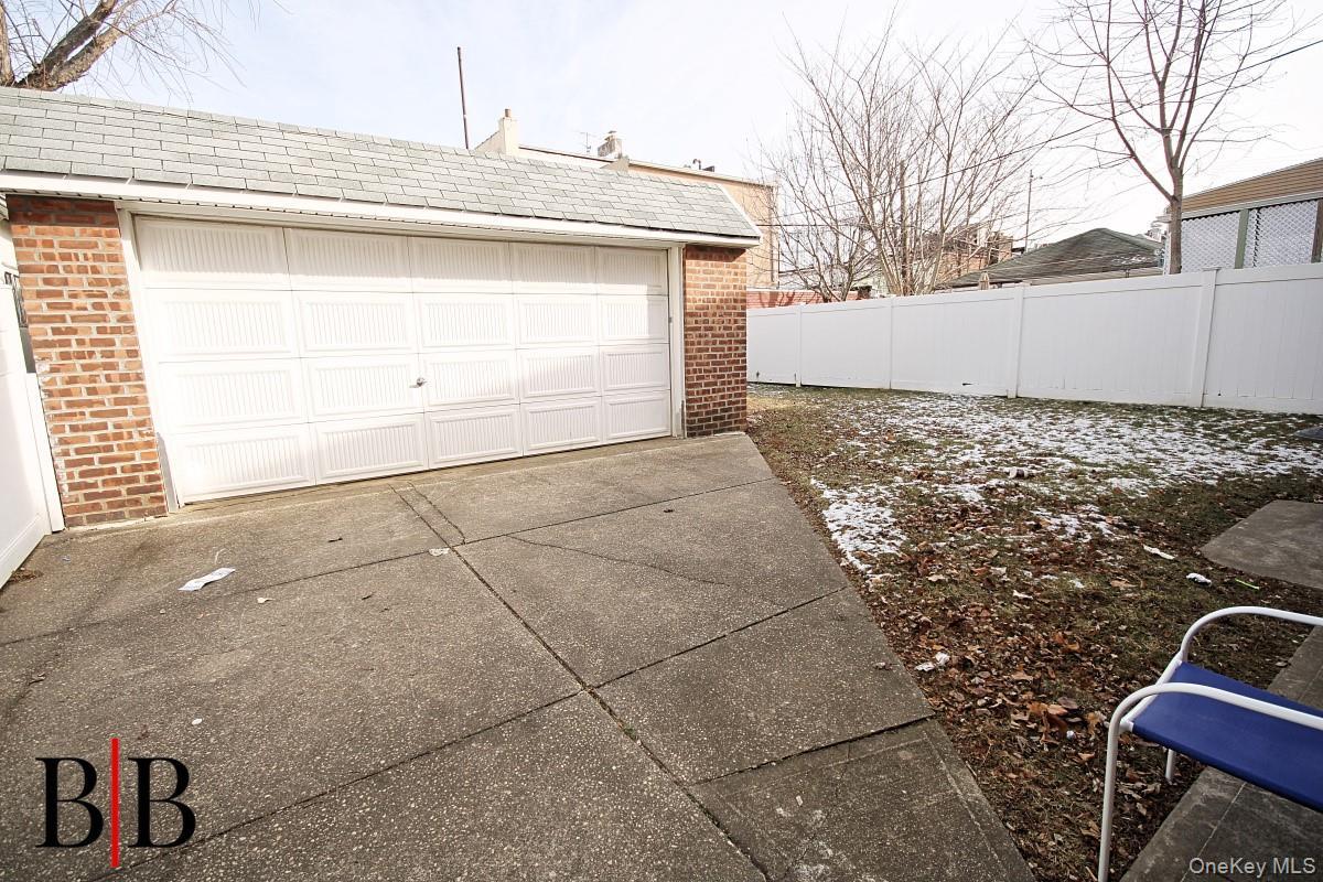 Single Family Hendrickson  Brooklyn, NY 11234, MLS-966233-21