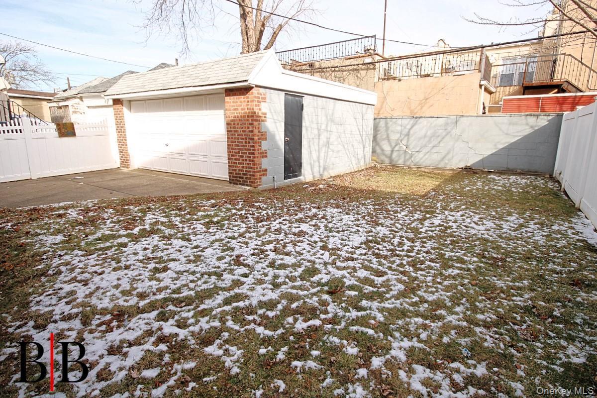 Single Family Hendrickson  Brooklyn, NY 11234, MLS-966233-22