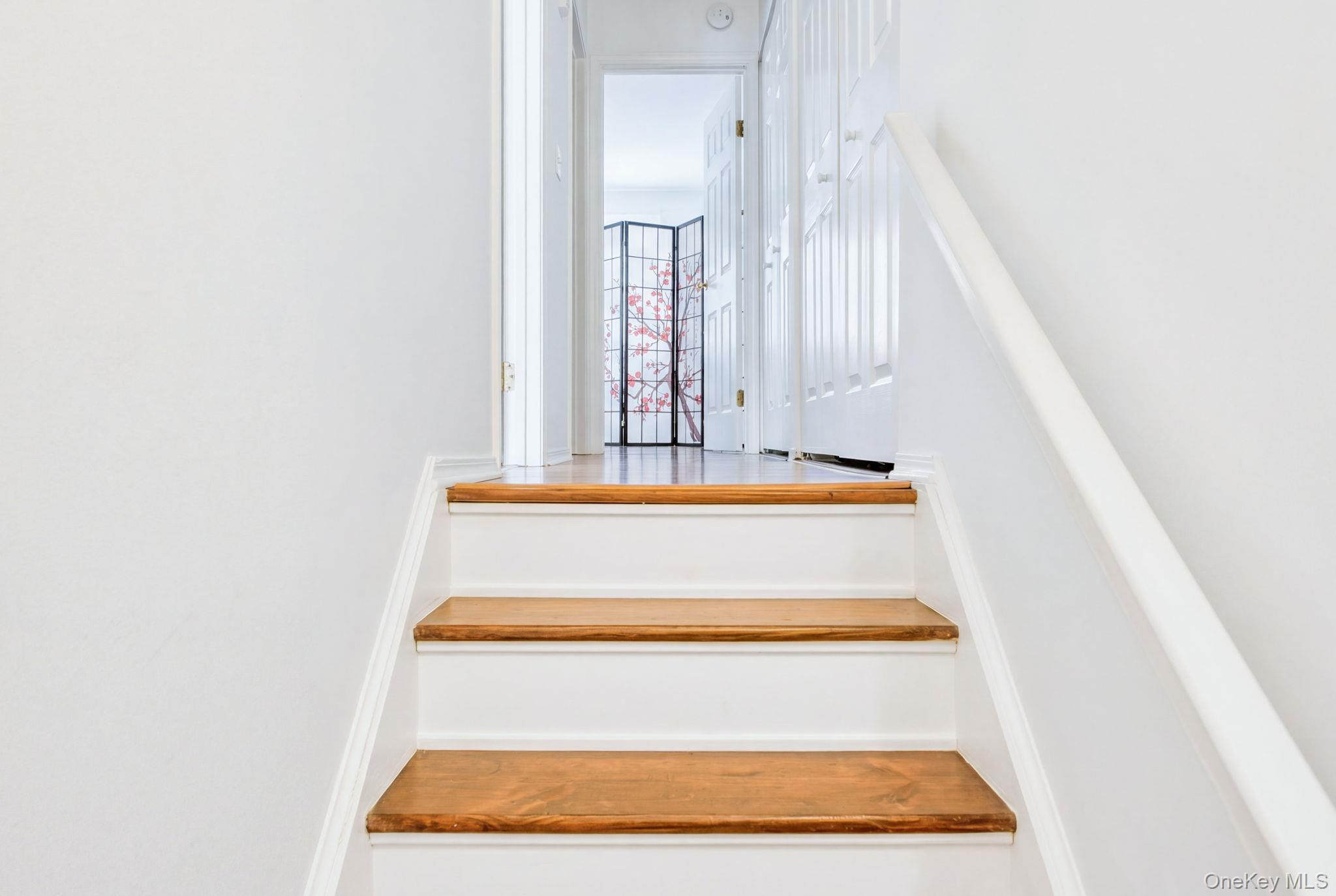 Single Family Village  Ulster County, NY 12401, MLS-966252-12