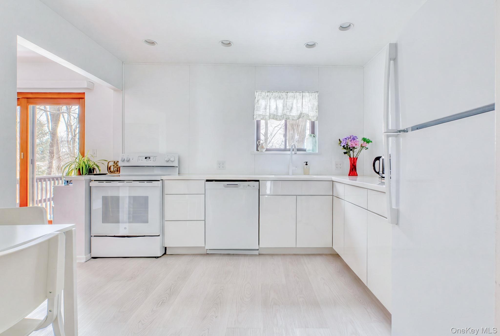 Single Family Village  Ulster County, NY 12401, MLS-966252-9