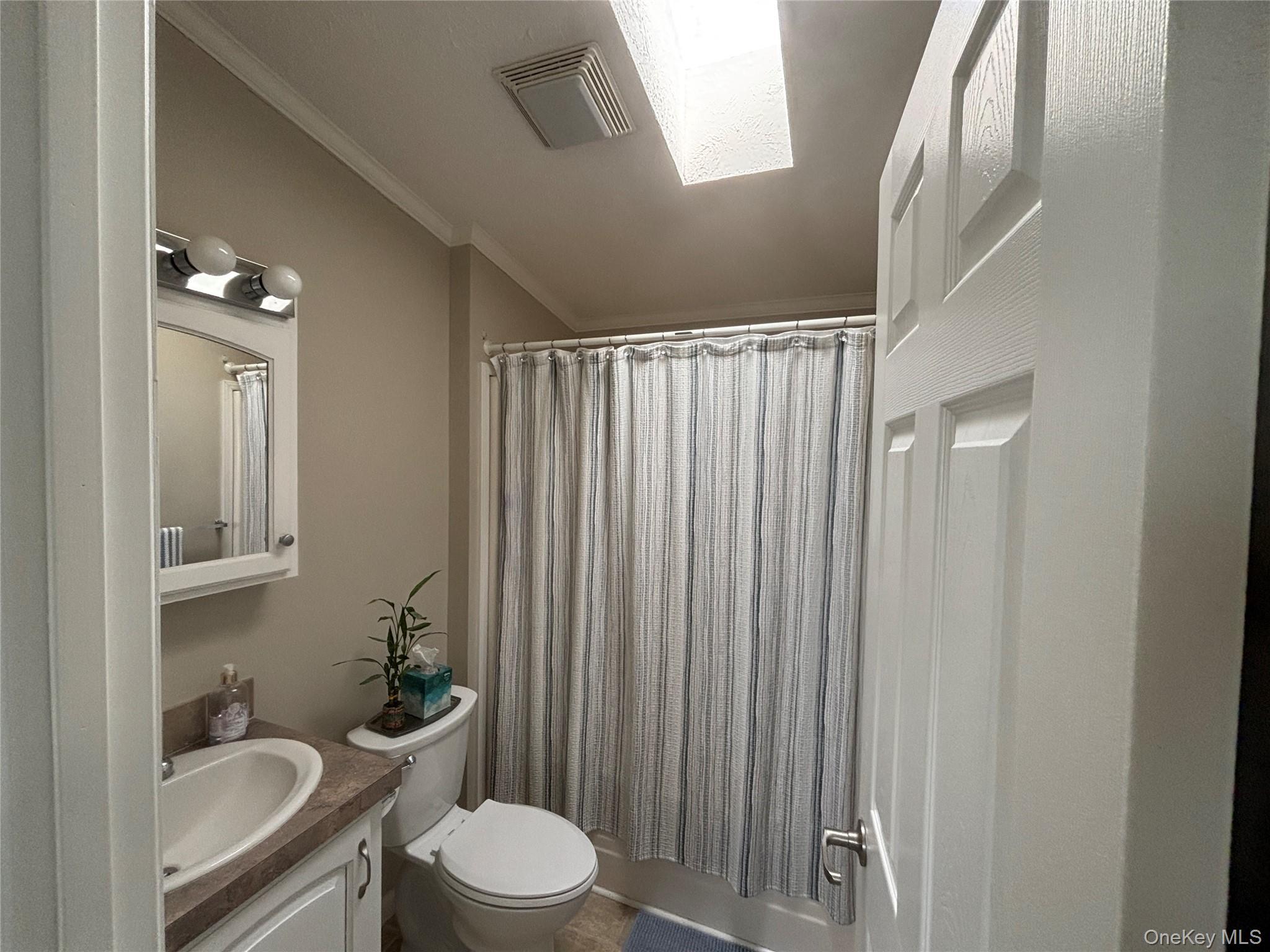 Single Family Old Country  Suffolk County, NY 11901, MLS-966254-10