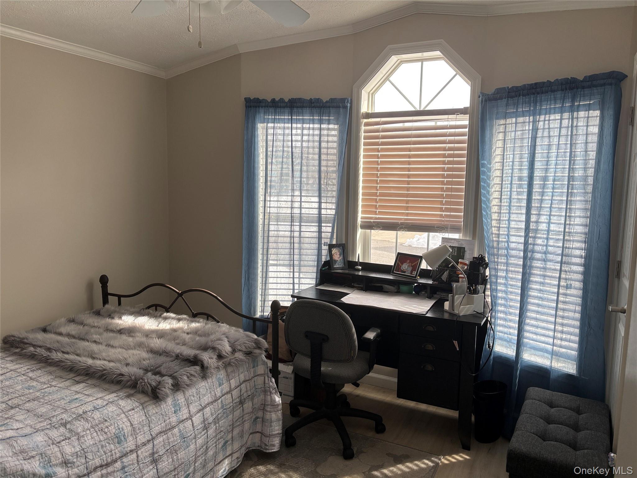 Single Family Old Country  Suffolk County, NY 11901, MLS-966254-12