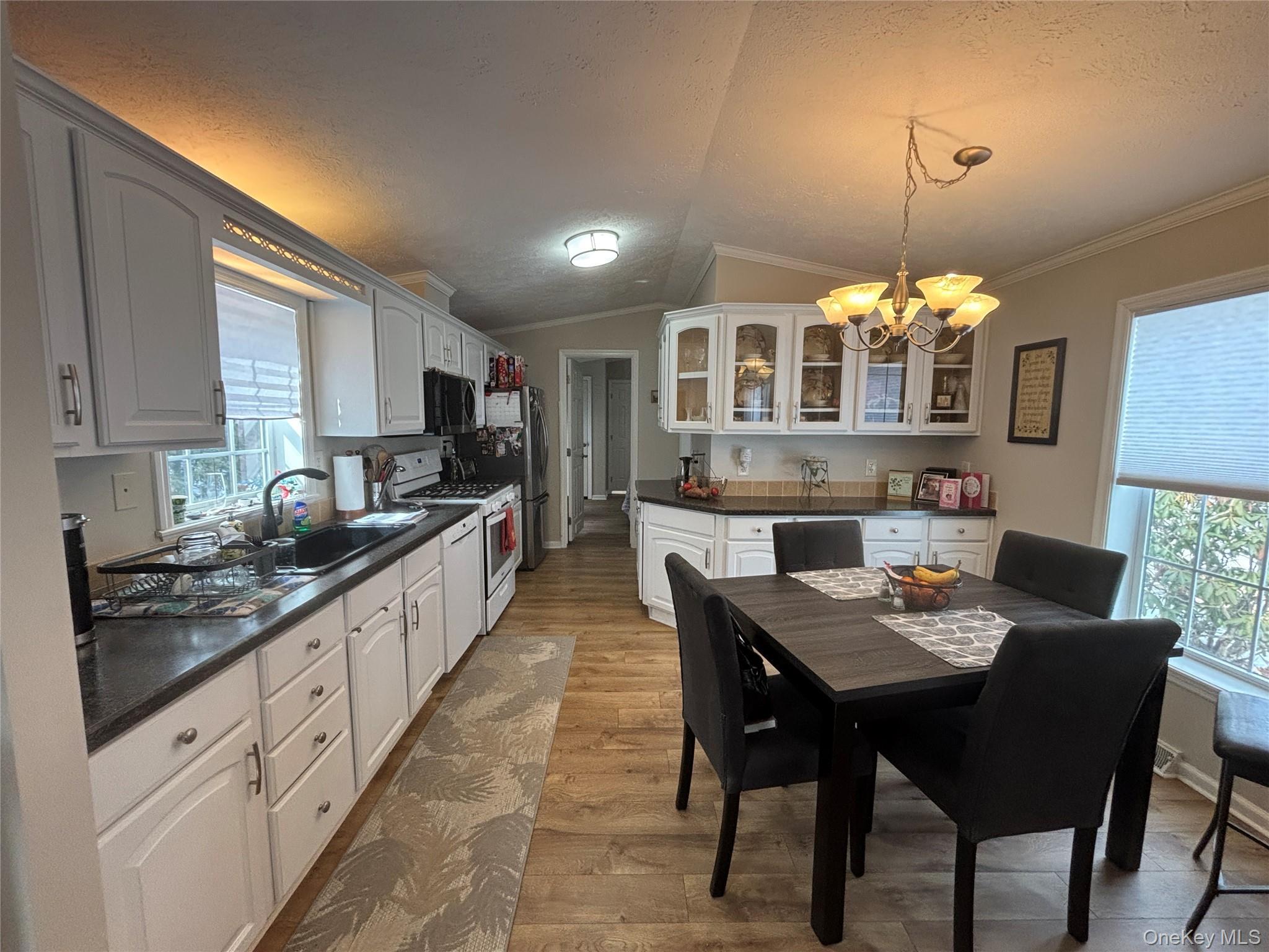 Single Family Old Country  Suffolk County, NY 11901, MLS-966254-18