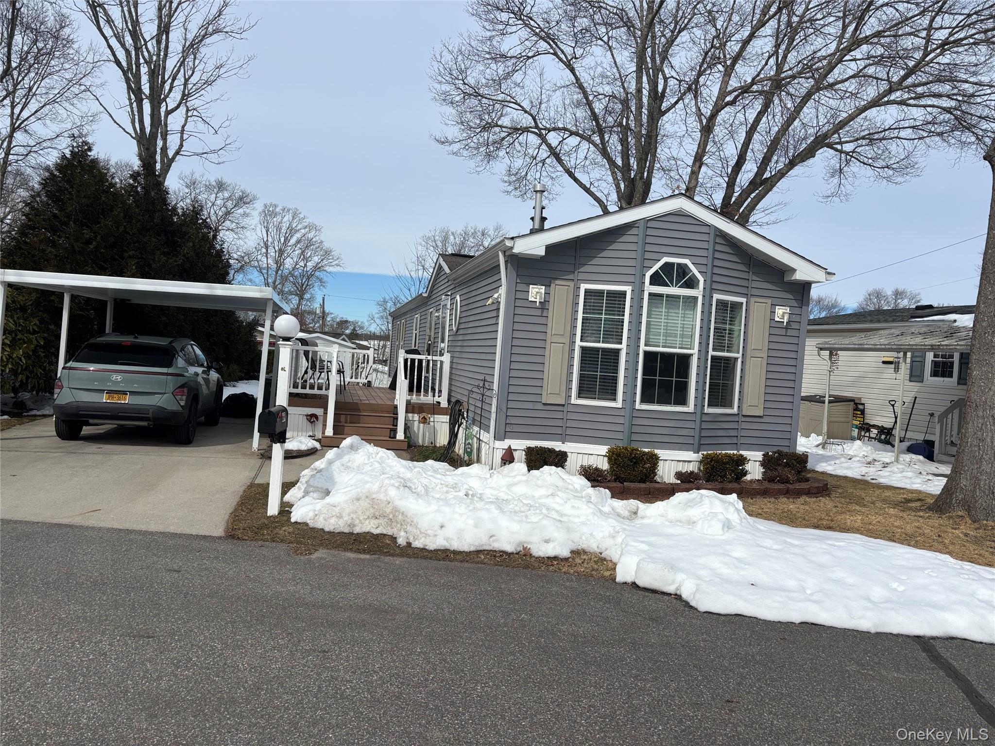 Single Family Old Country  Suffolk County, NY 11901, MLS-966254-28