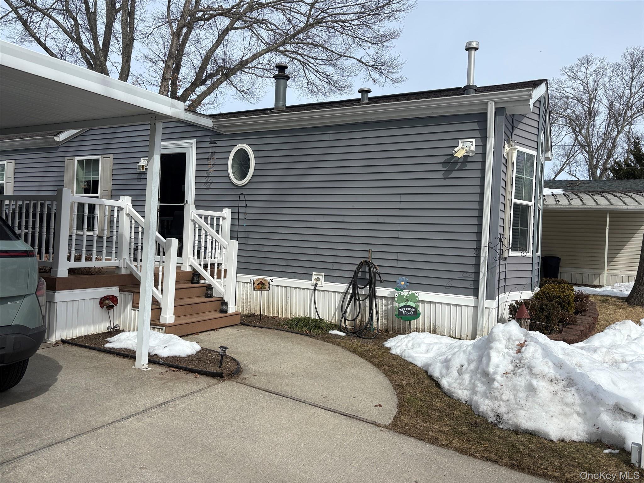 Single Family Old Country  Suffolk County, NY 11901, MLS-966254-3