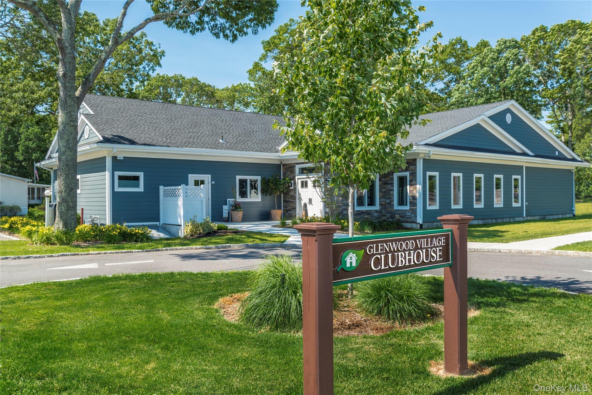 Single Family Old Country  Suffolk County, NY 11901, MLS-966254-30