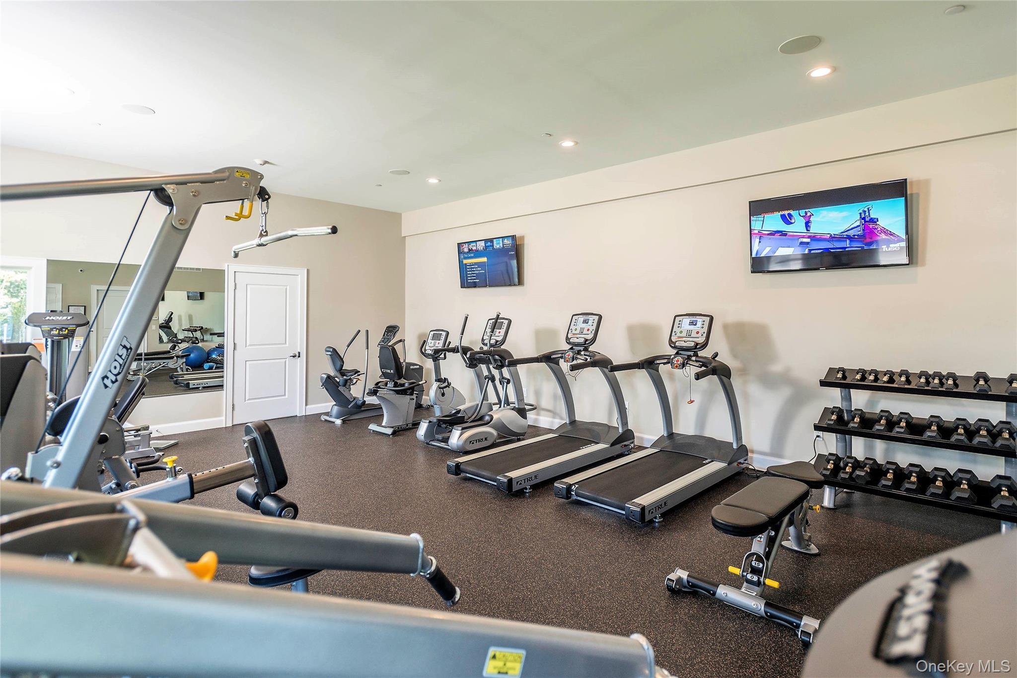 Single Family Old Country  Suffolk County, NY 11901, MLS-966254-32